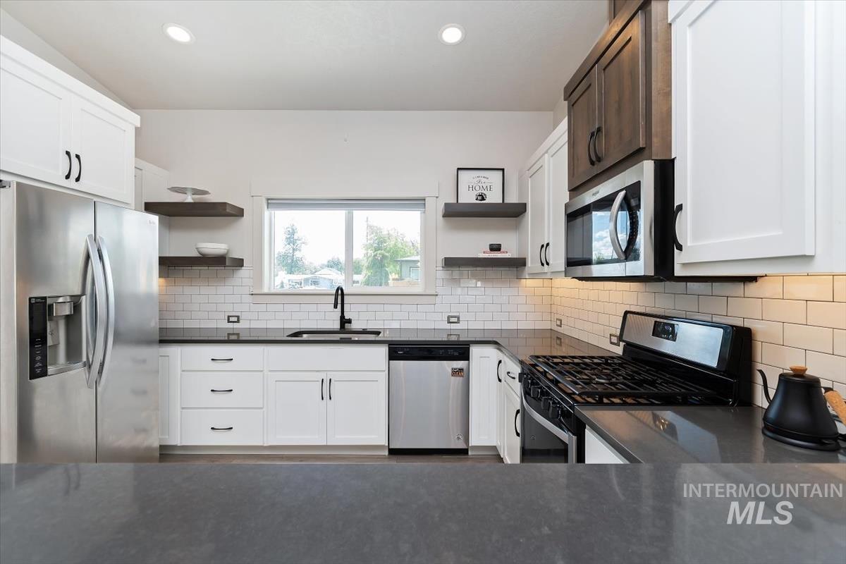 3690 N Jackie Ln Property Photo 16