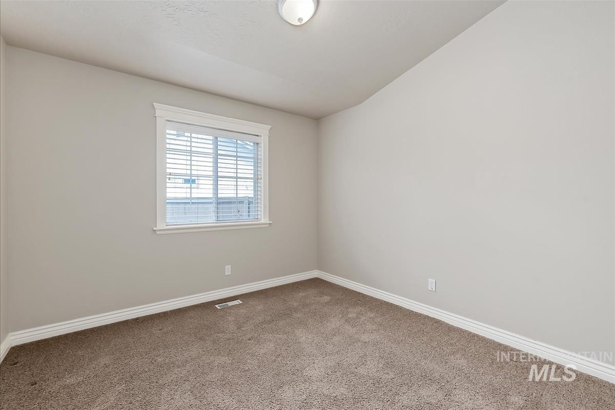 389 W Bosanka Drive Property Photo 17
