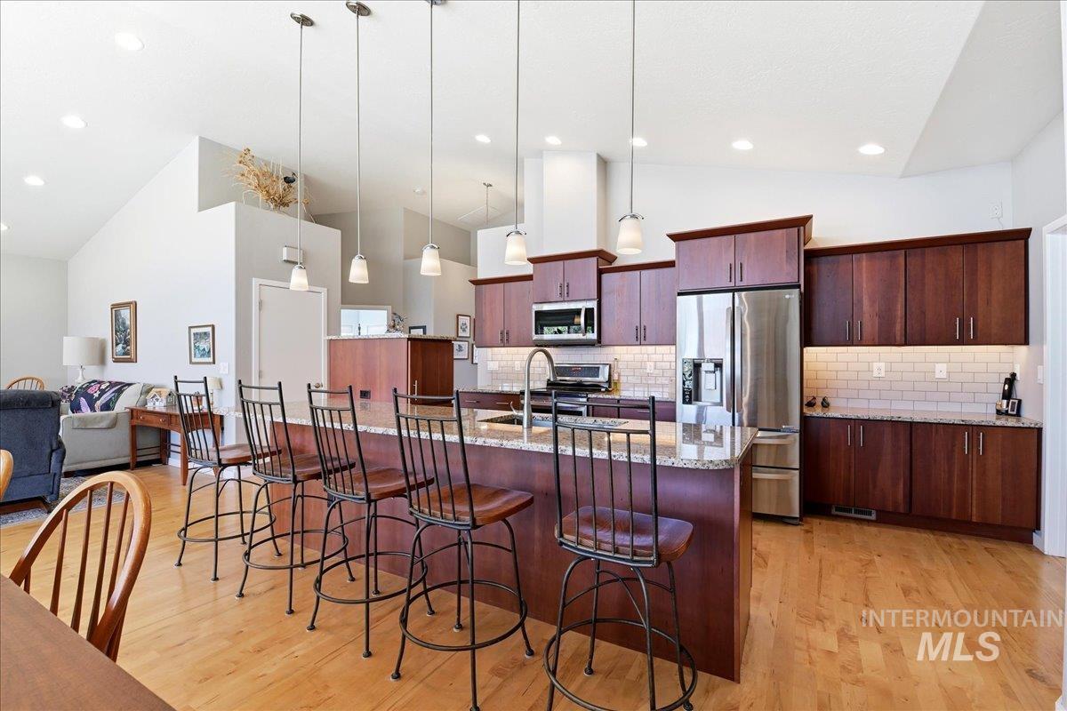 10250 Airpark Loop Property Photo 8