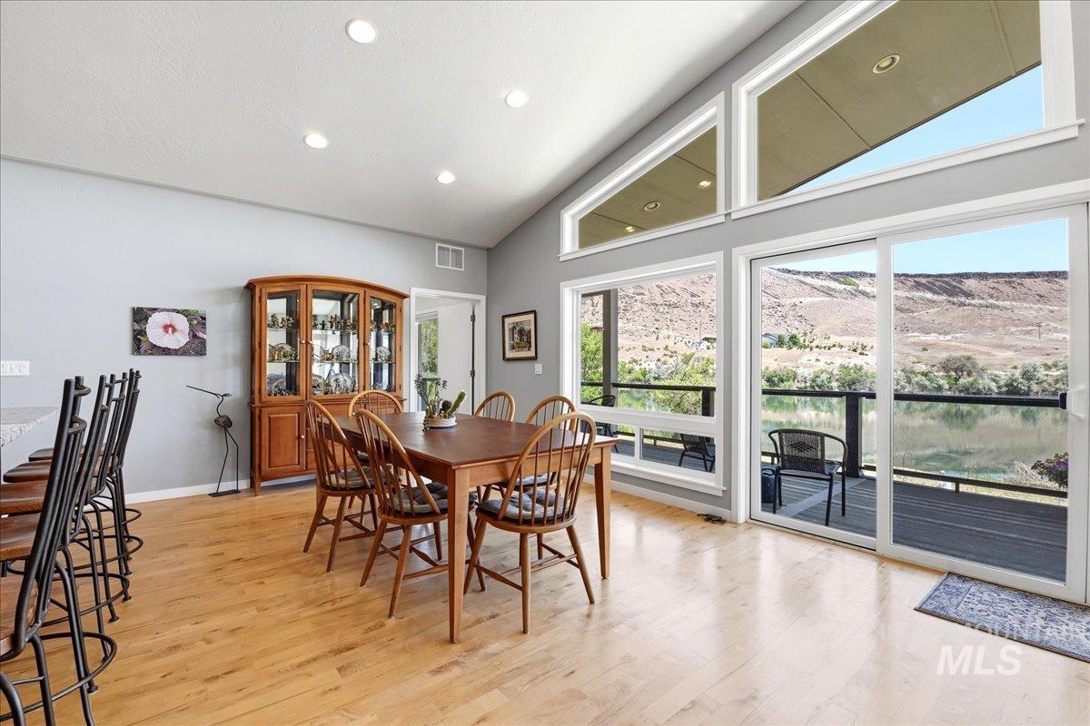 10250 Airpark Loop Property Photo 13