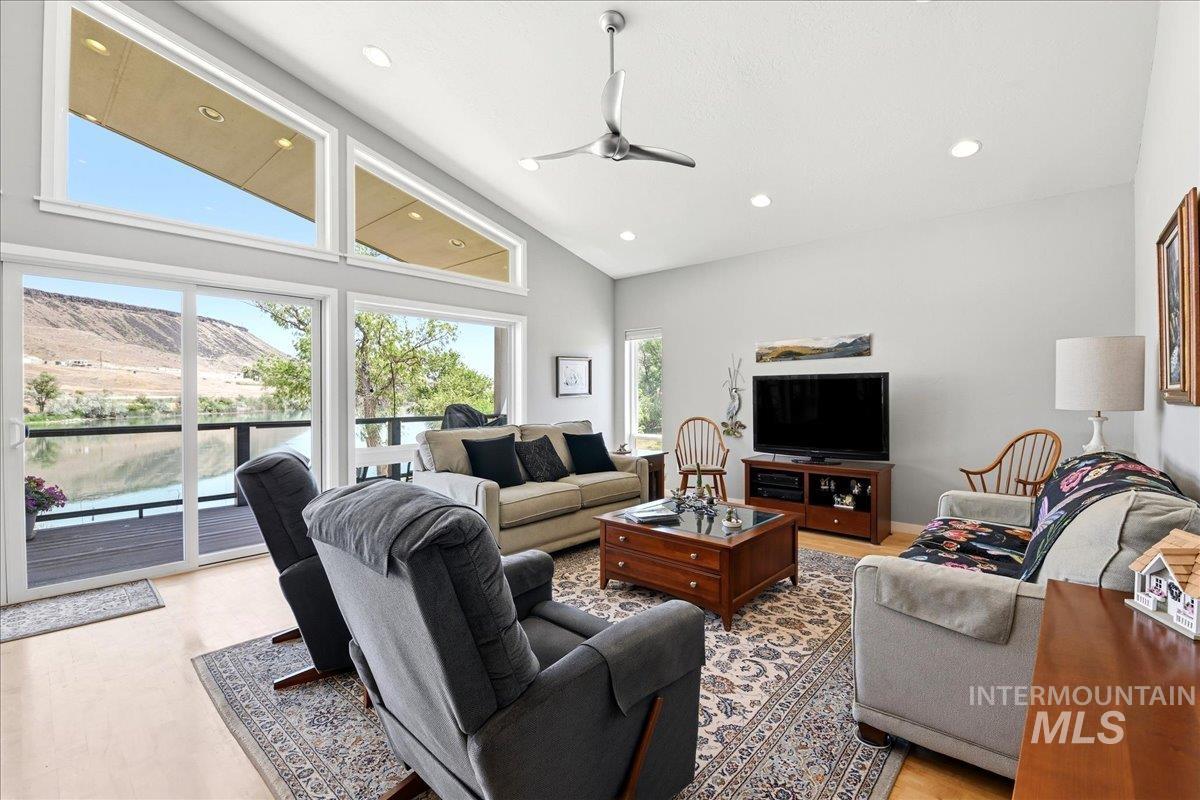 10250 Airpark Loop Property Photo 15