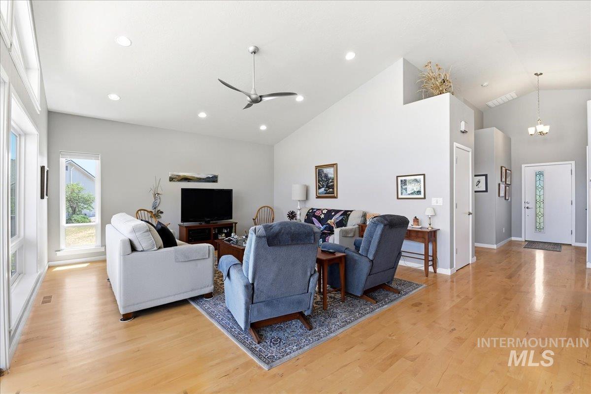 10250 Airpark Loop Property Photo 16