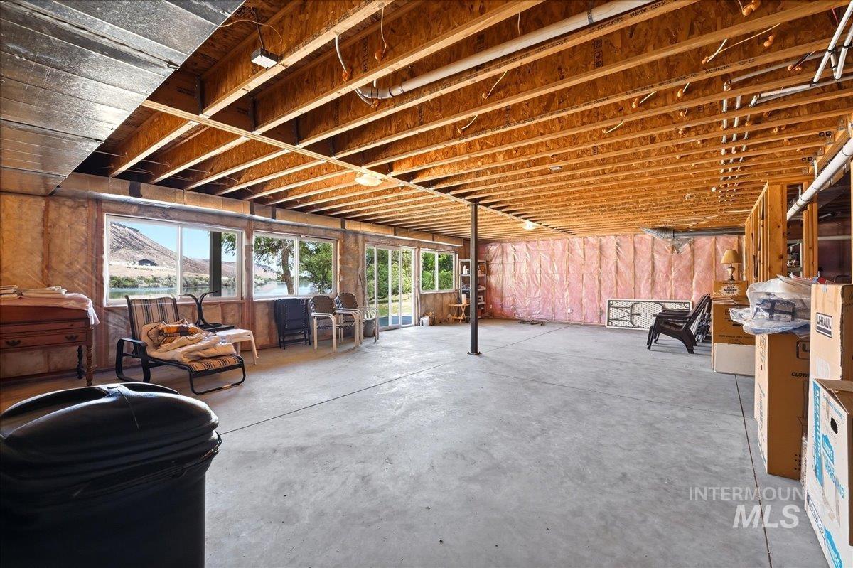 10250 Airpark Loop Property Photo 33