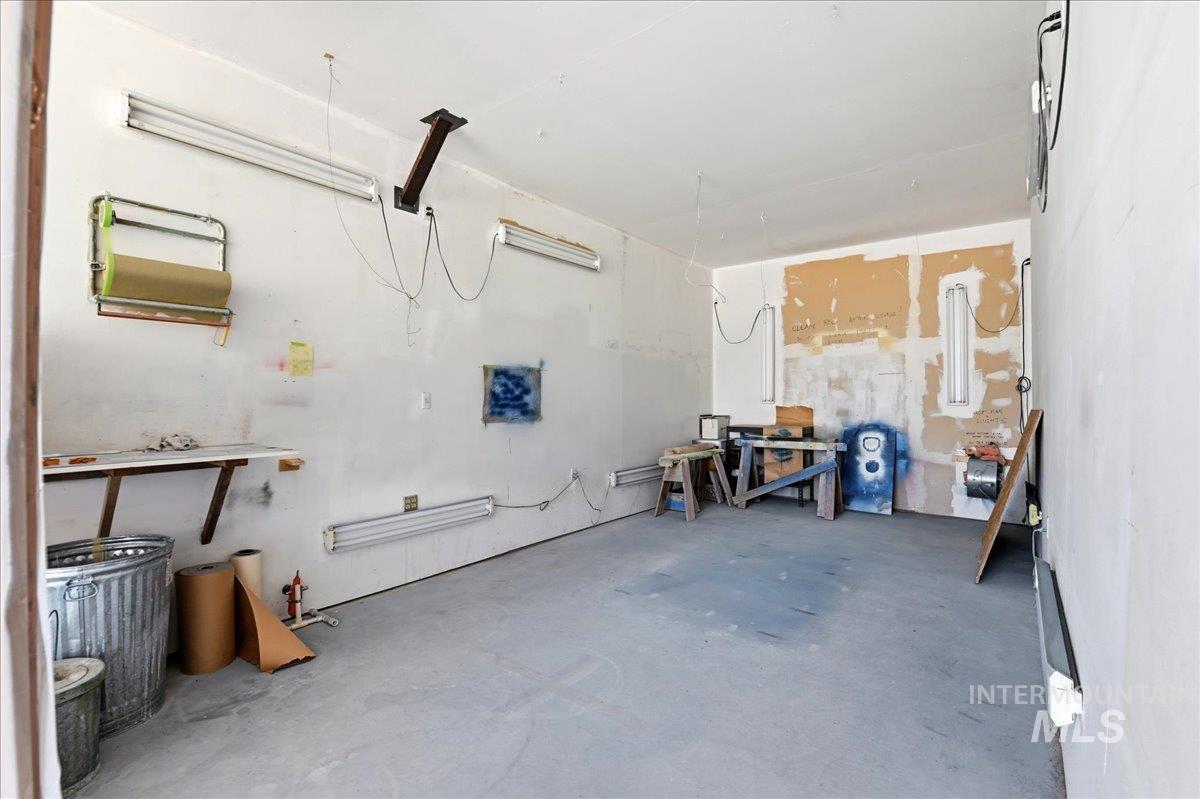 10250 Airpark Loop Property Photo 46