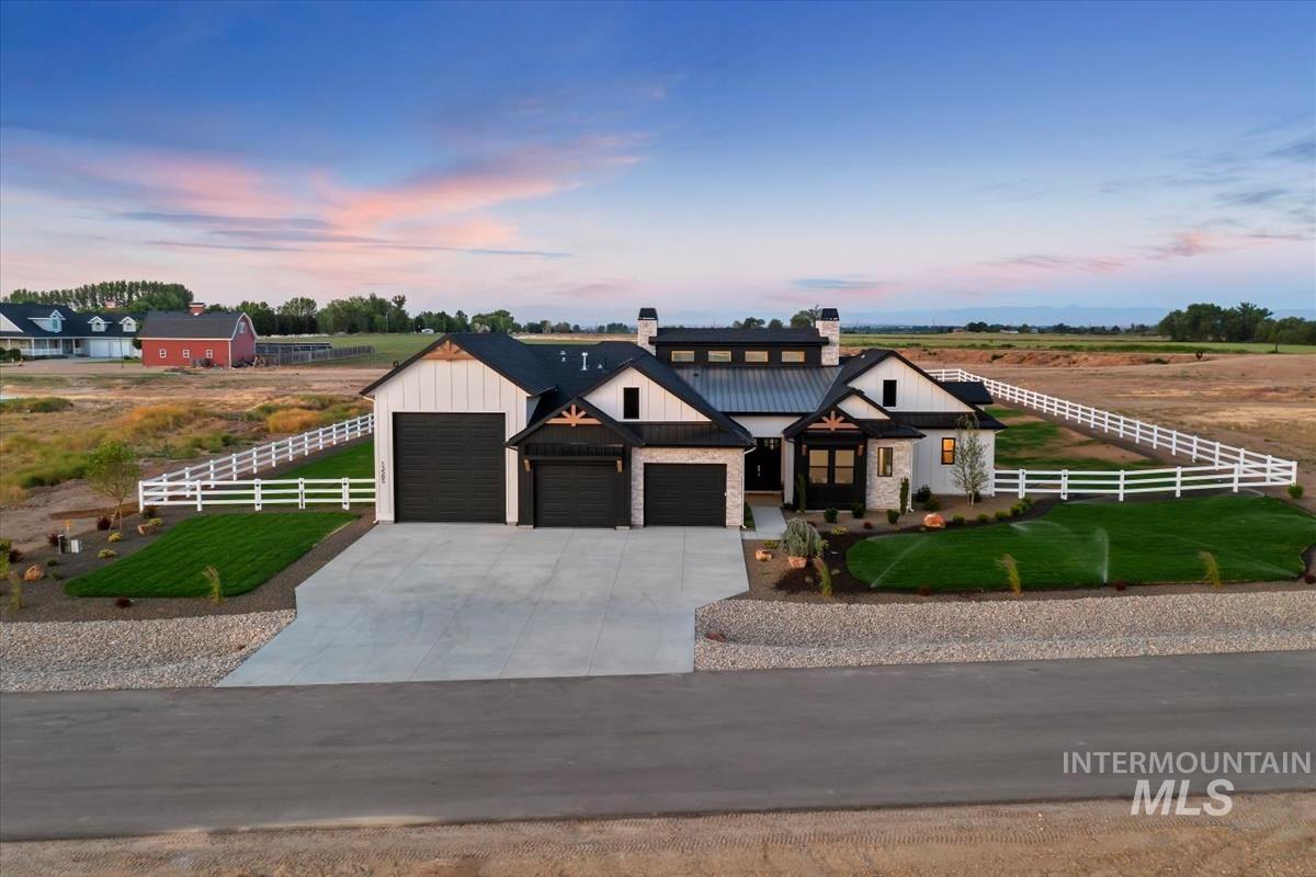 13585 Centerland Dr Property Photo 2