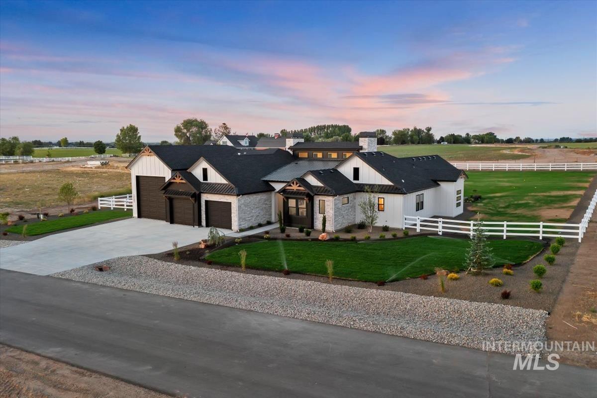 13585 Centerland Dr Property Photo 4
