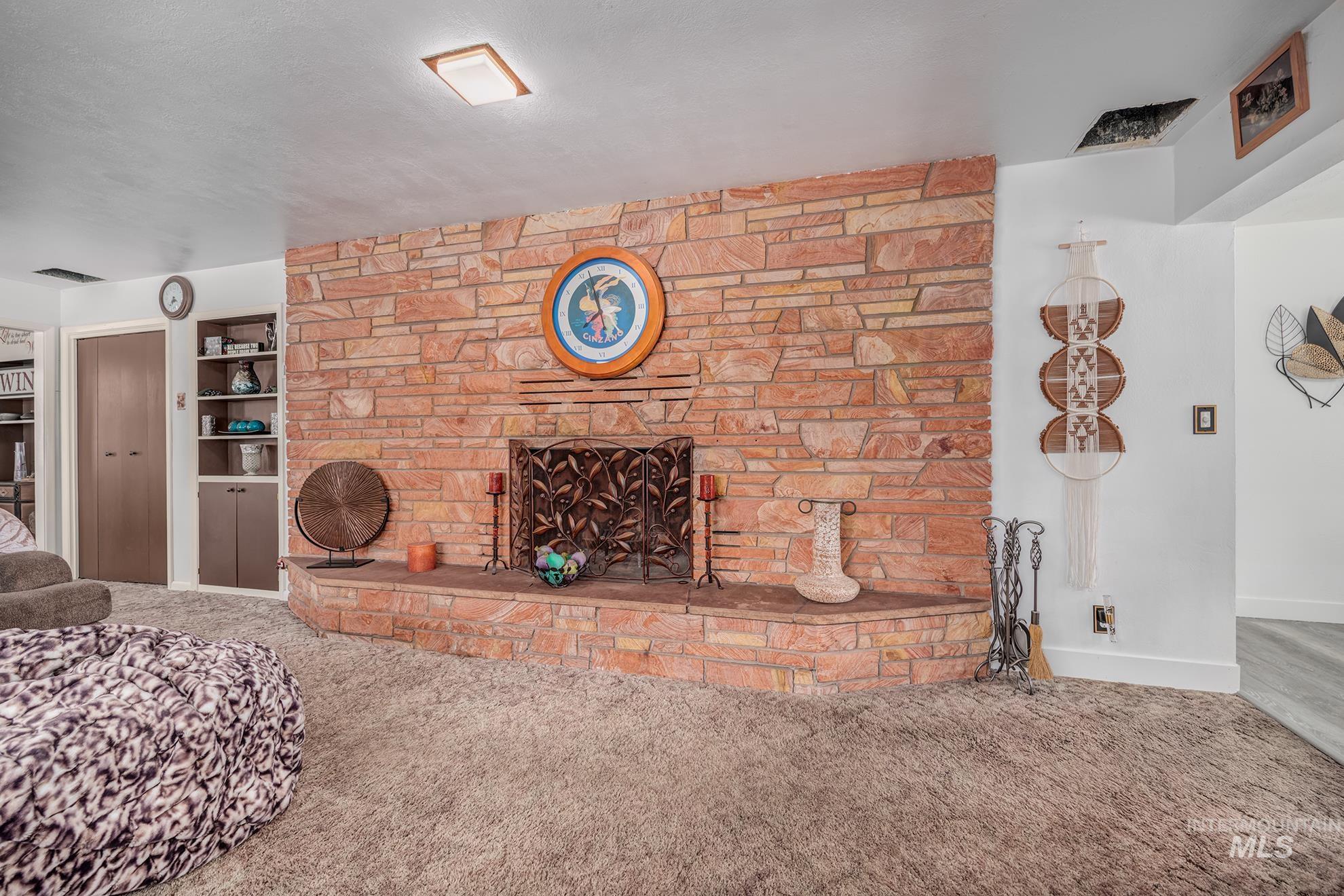2011 Decker Drive Property Photo 8