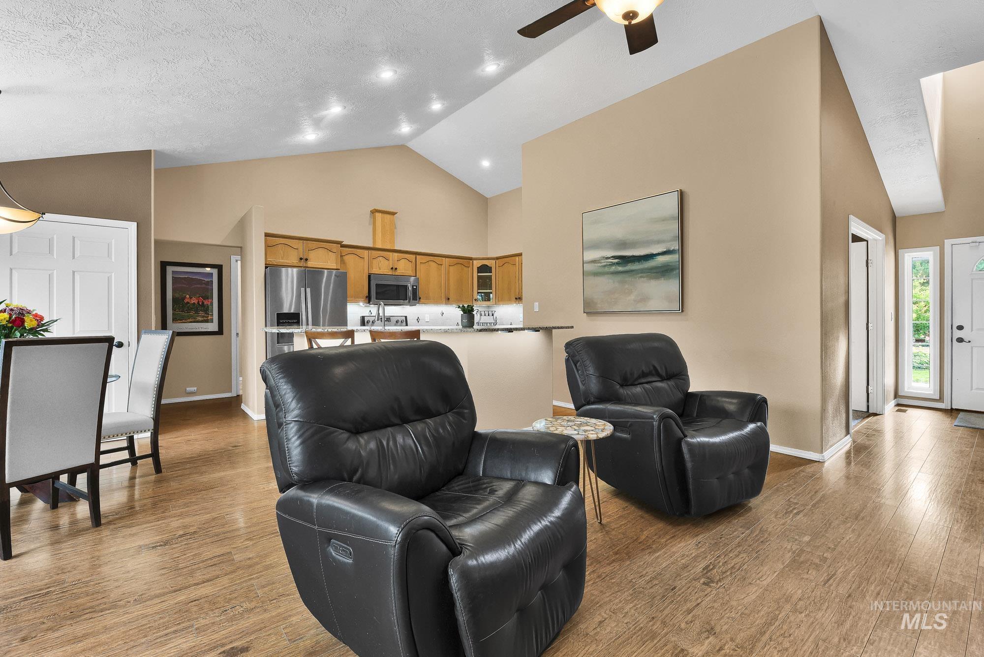 23193 Forest Hills Loop Property Photo 11