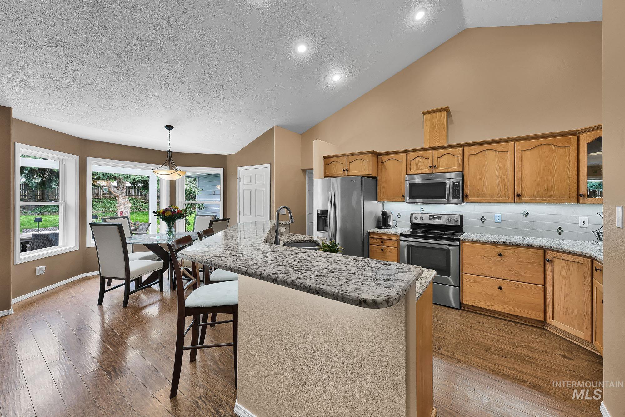 23193 Forest Hills Loop Property Photo 13