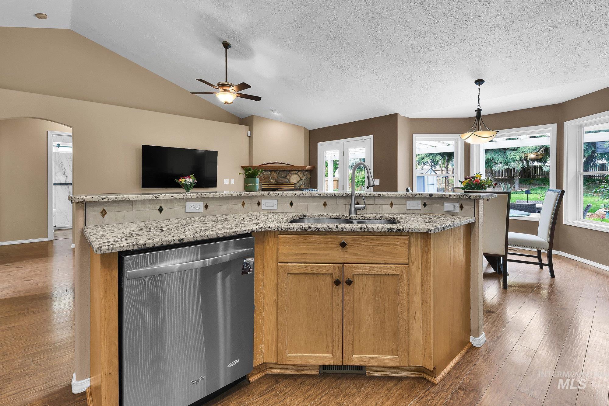 23193 Forest Hills Loop Property Photo 17