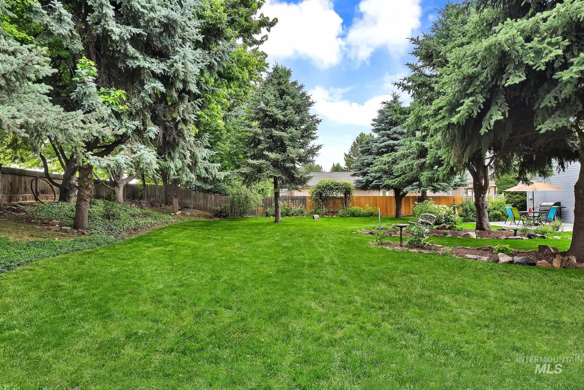 23193 Forest Hills Loop Property Photo 38