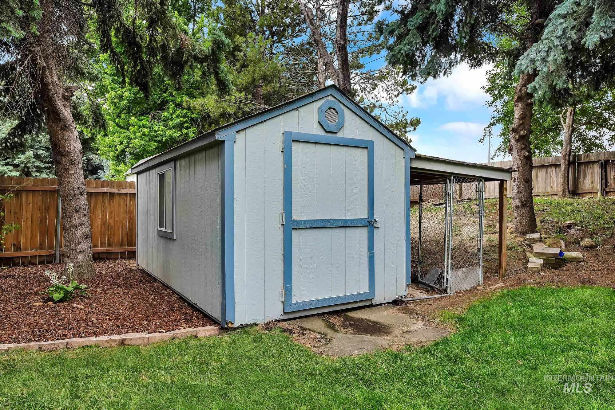 23193 Forest Hills Loop Property Photo 43