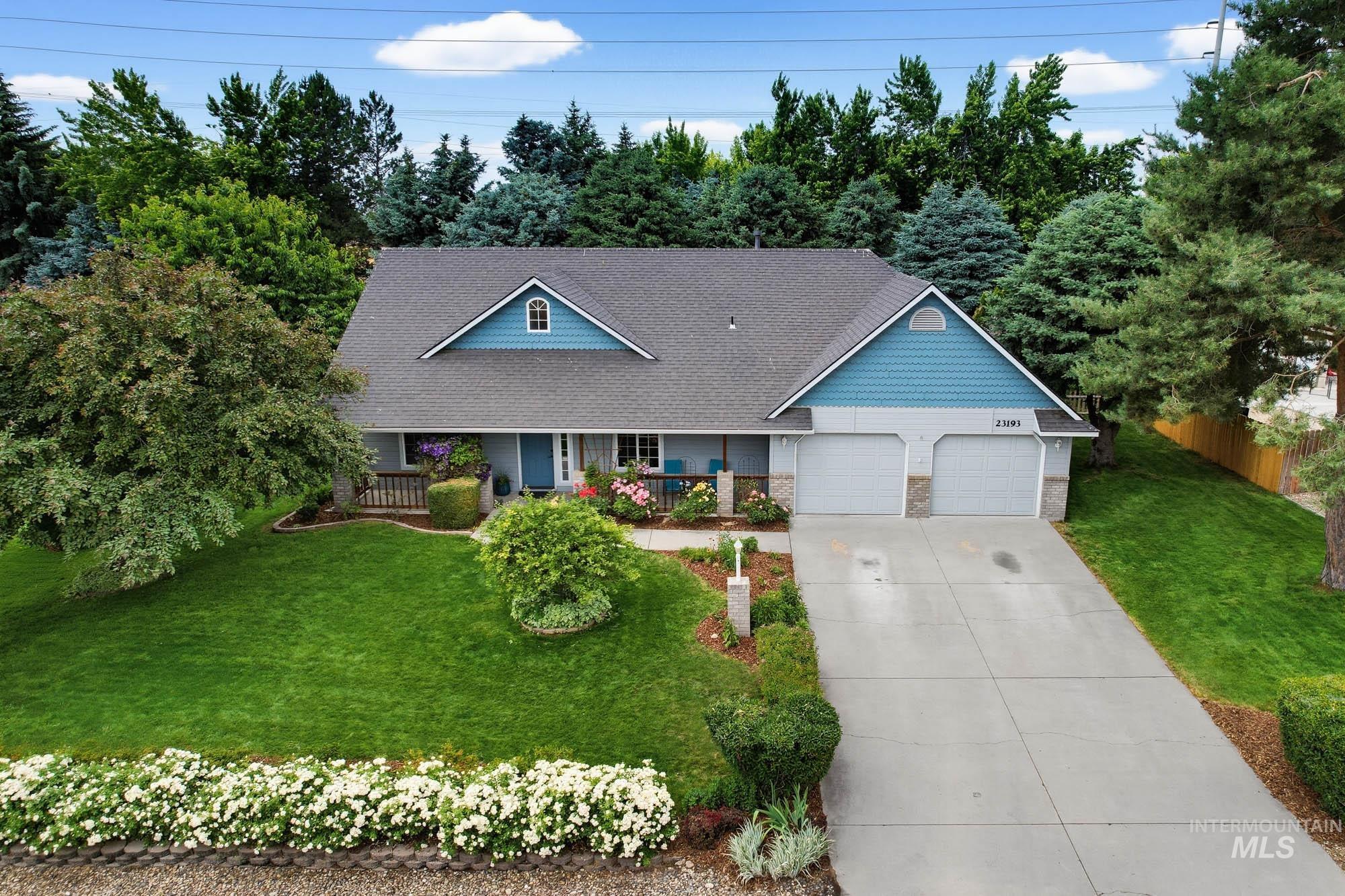 23193 Forest Hills Loop Property Photo 45