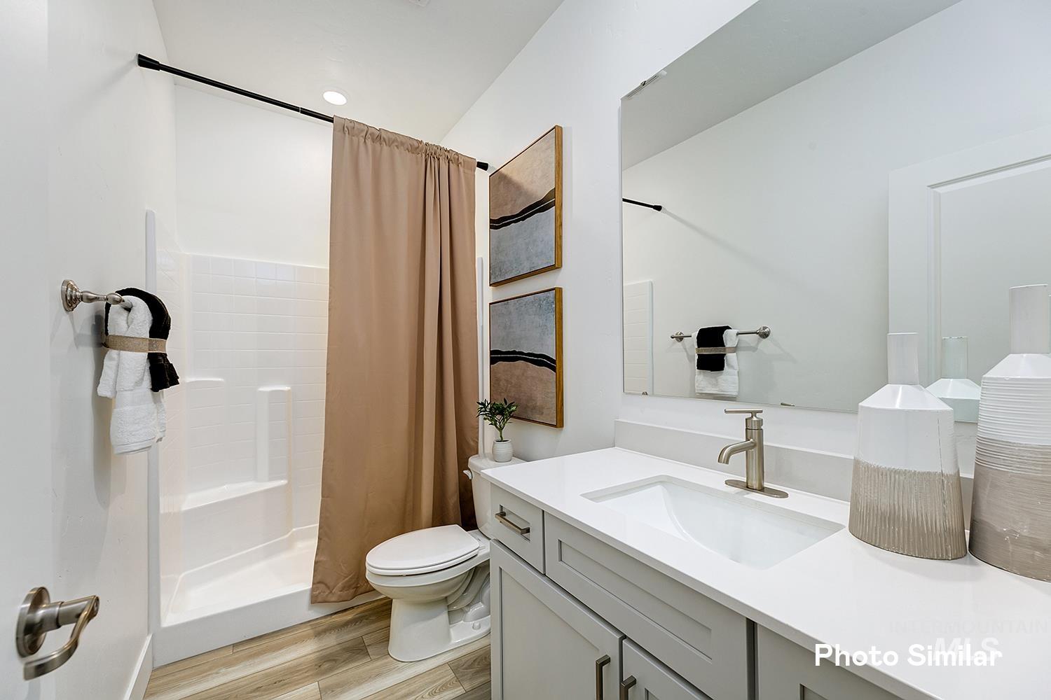 5116 N Bartok Ave Property Photo 5
