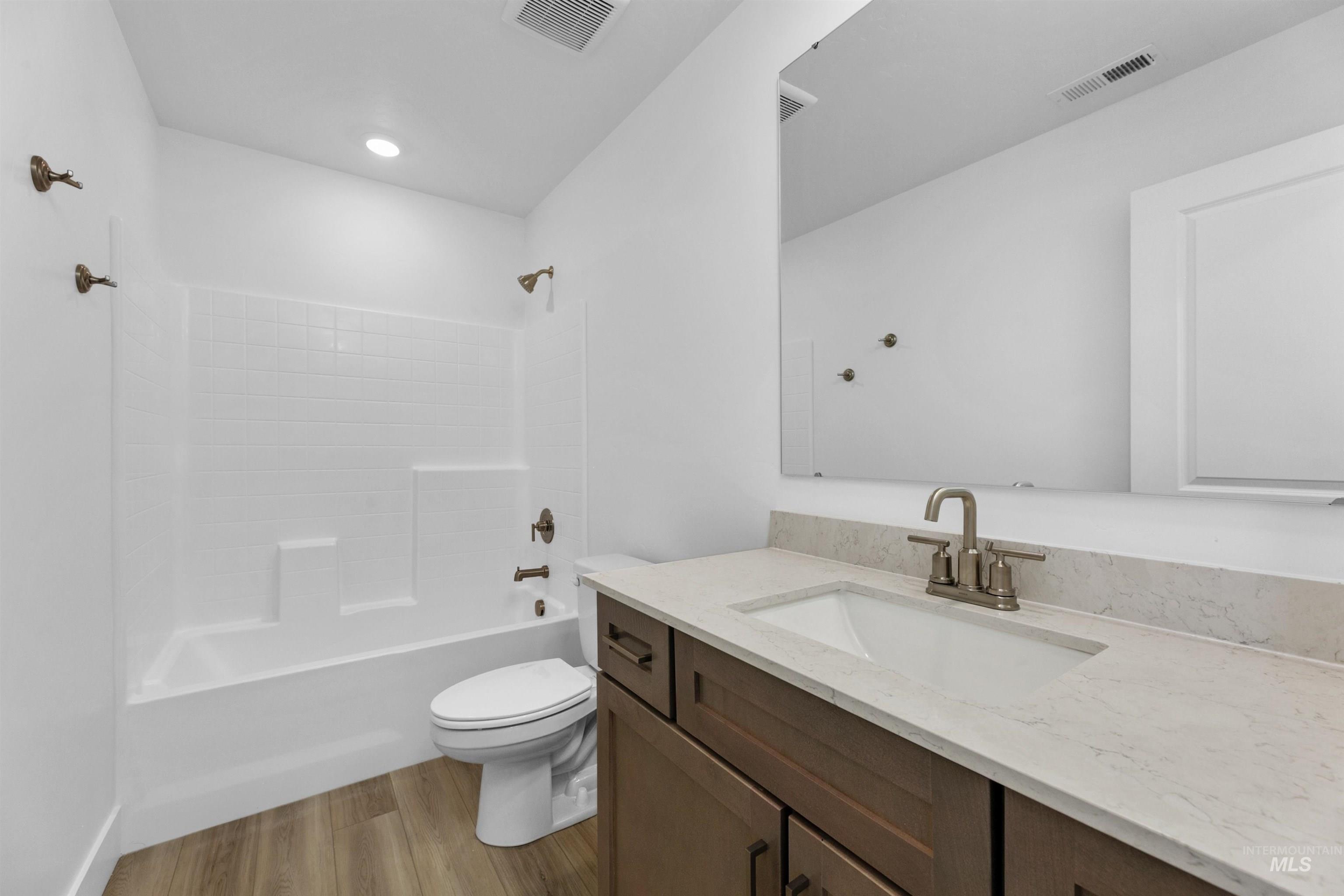 5116 N Bartok Ave Property Photo 16