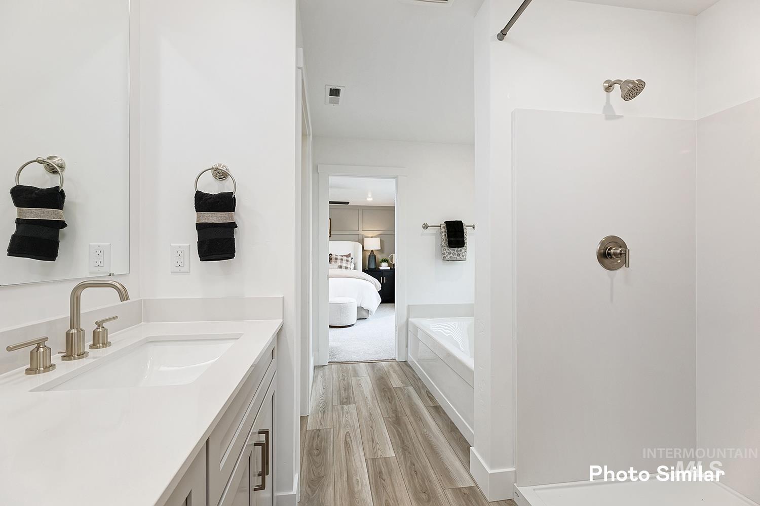 5116 N Bartok Ave Property Photo 29