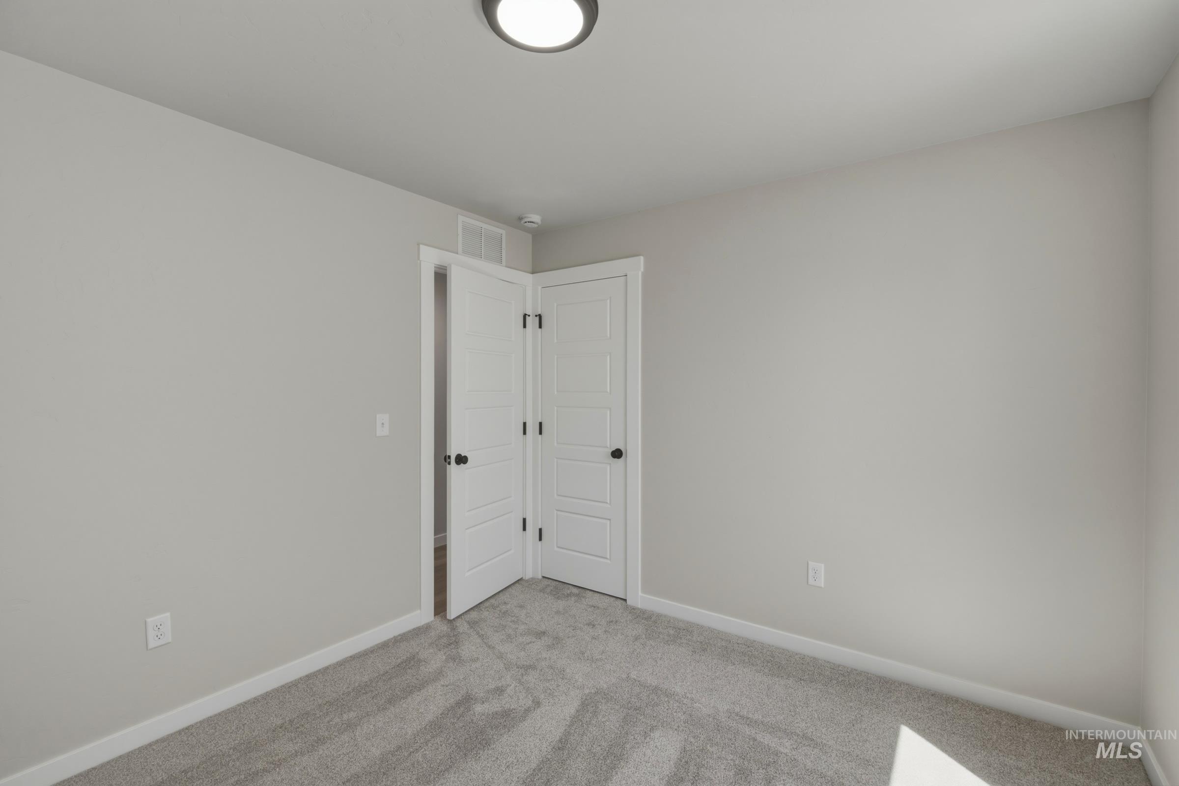 7300 W Trumbull Ct Property Photo 13