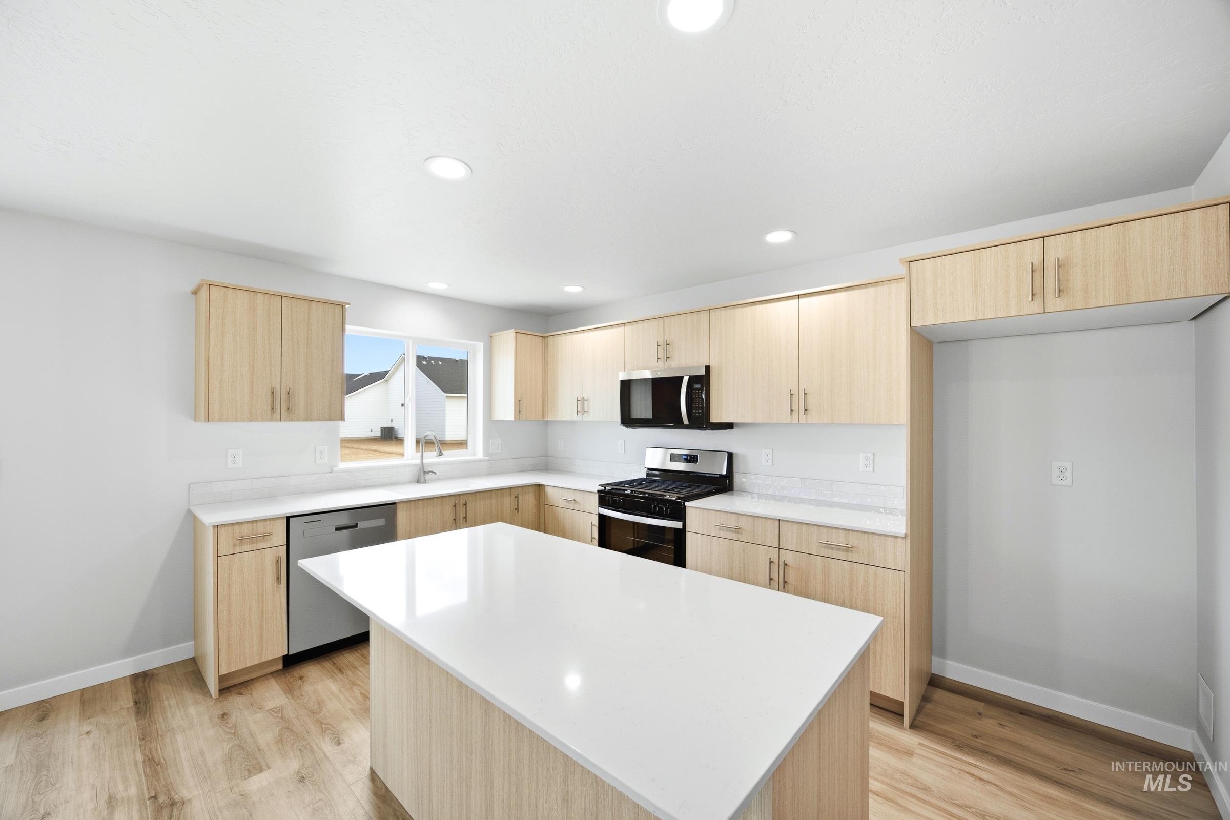 8370 E Cool River Lp Property Photo 4