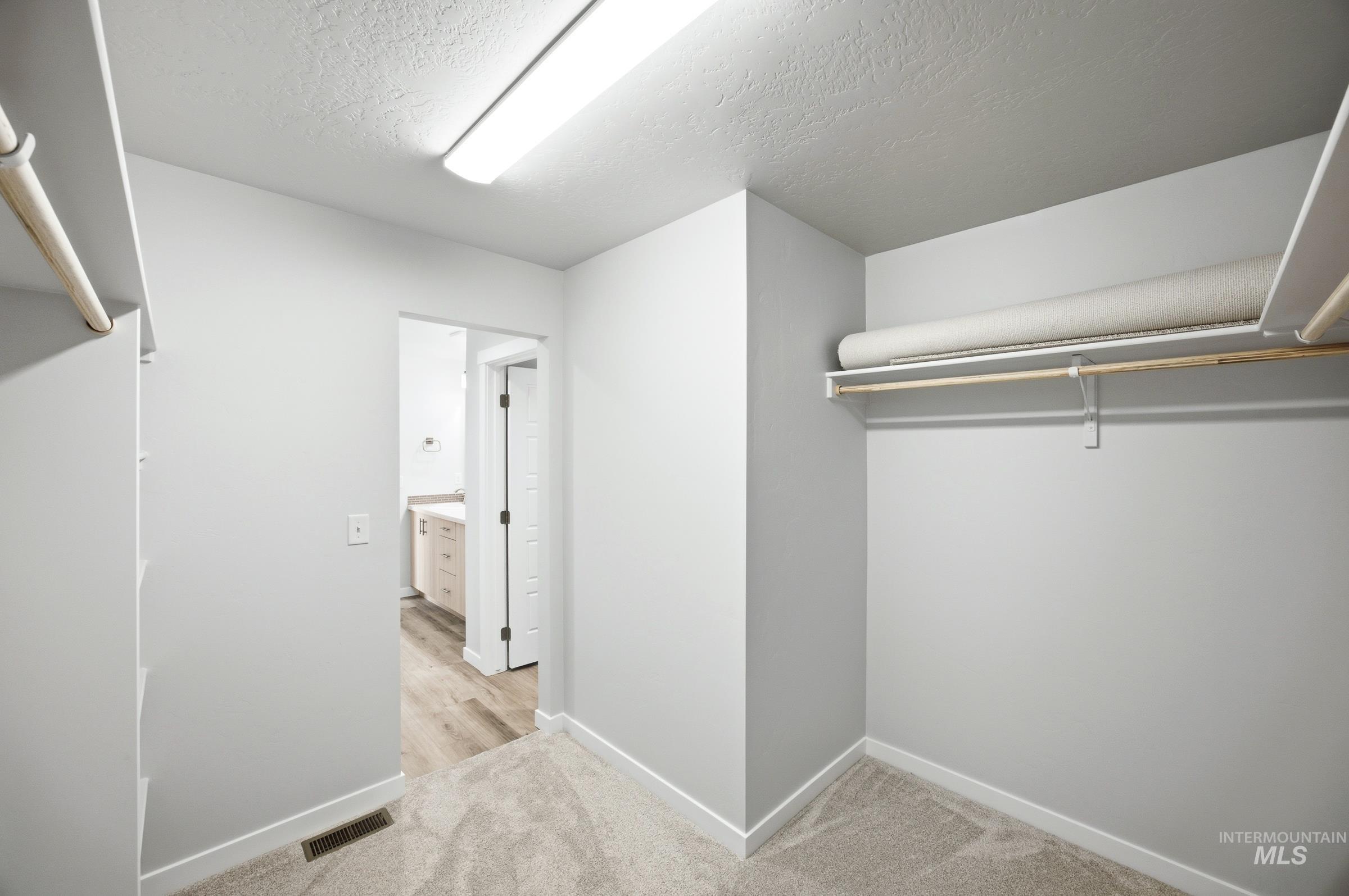 8370 E Cool River Lp Property Photo 23
