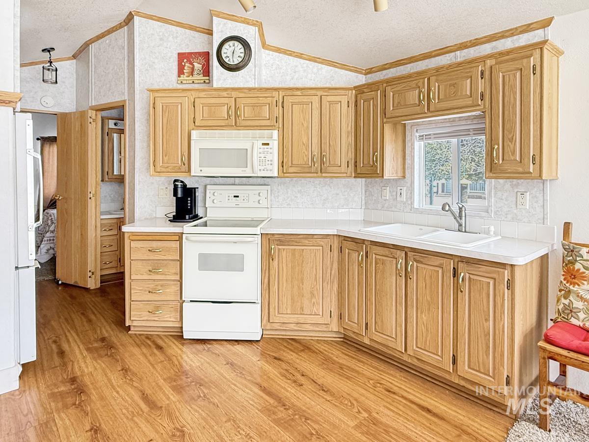 46 B Street Property Photo 5