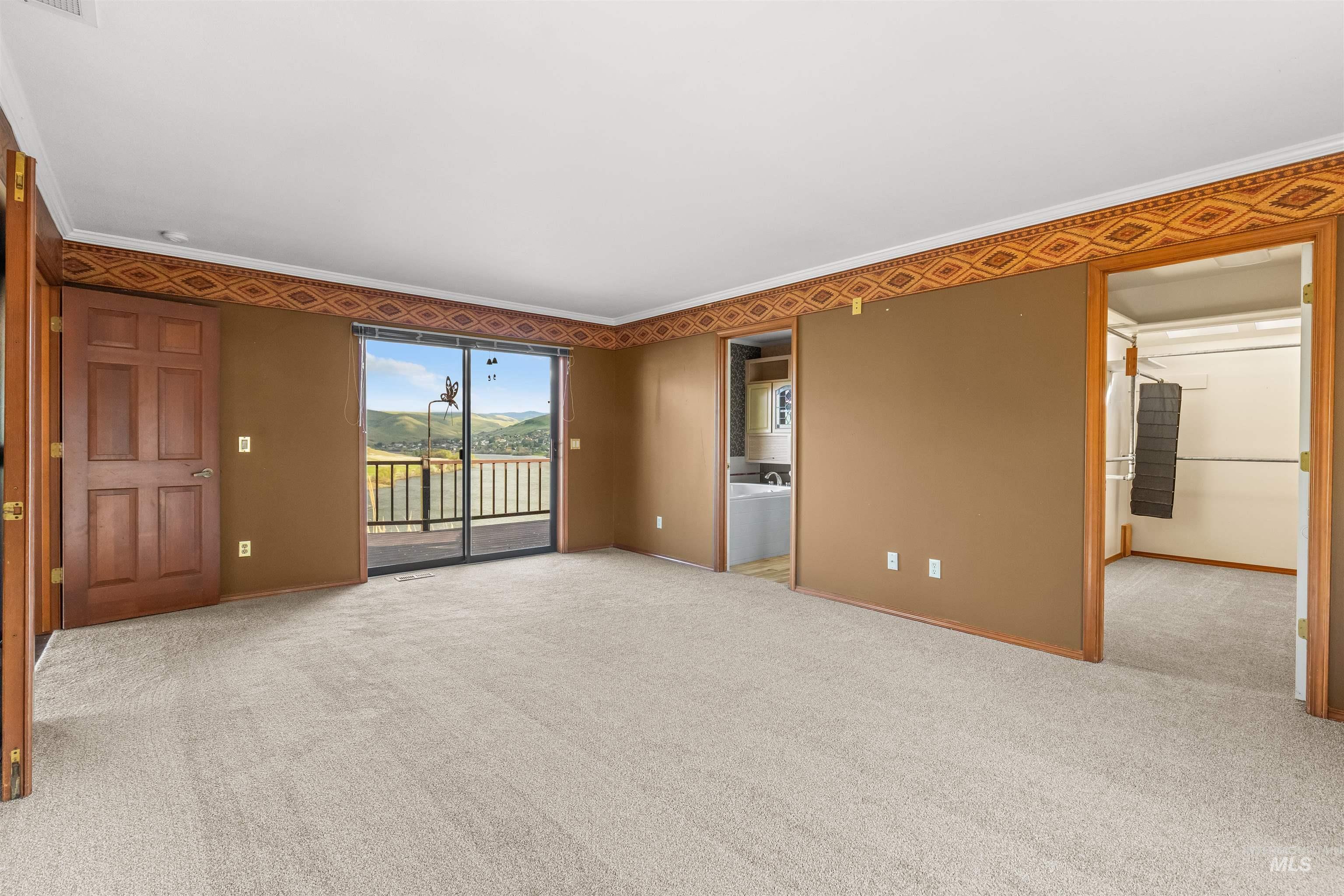 3433 Skyline Dr Property Photo 13