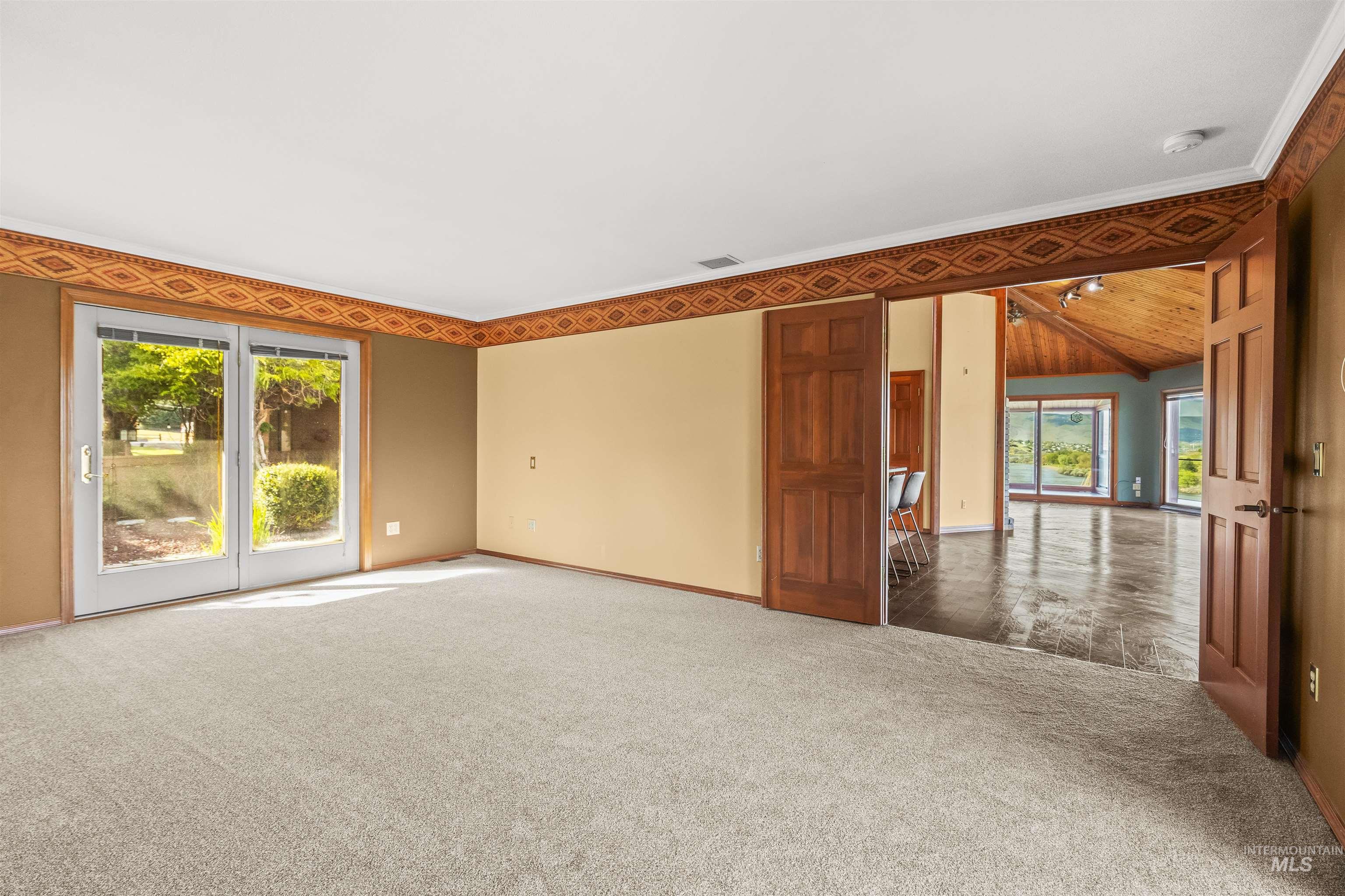 3433 Skyline Dr Property Photo 18
