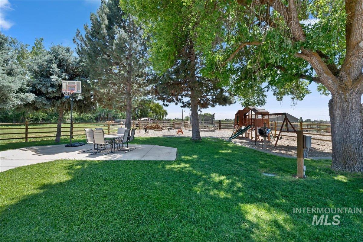 7345 Silver Bullet Ln Property Photo 3