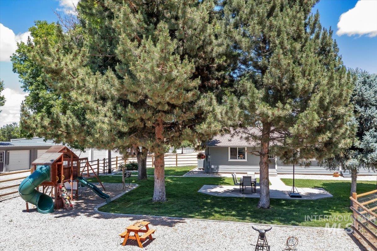 7345 Silver Bullet Ln Property Photo 9