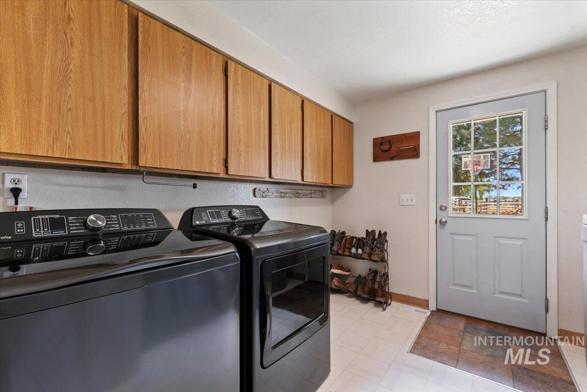 7345 Silver Bullet Ln Property Photo 28