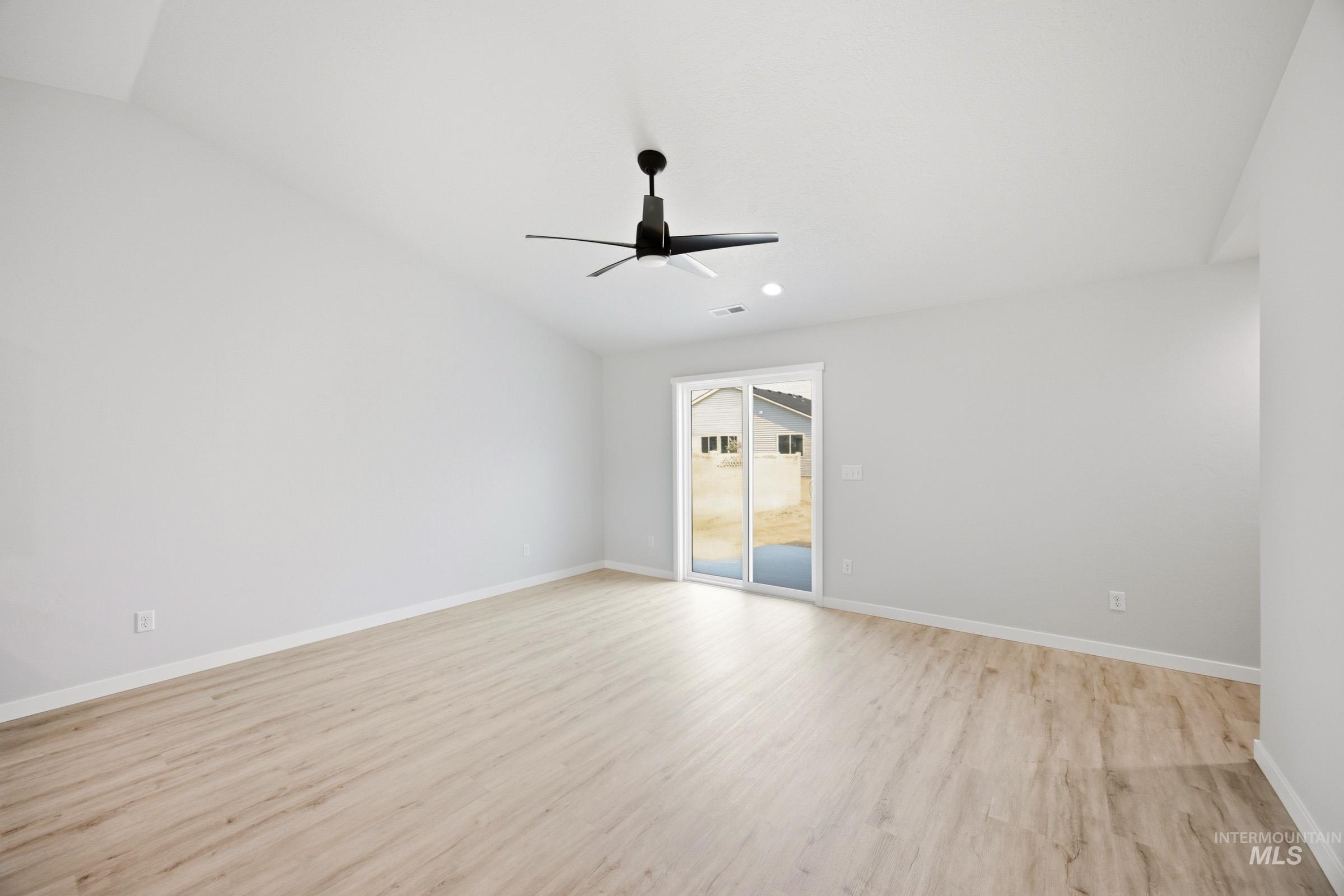 4315 Dayton St Property Photo 6