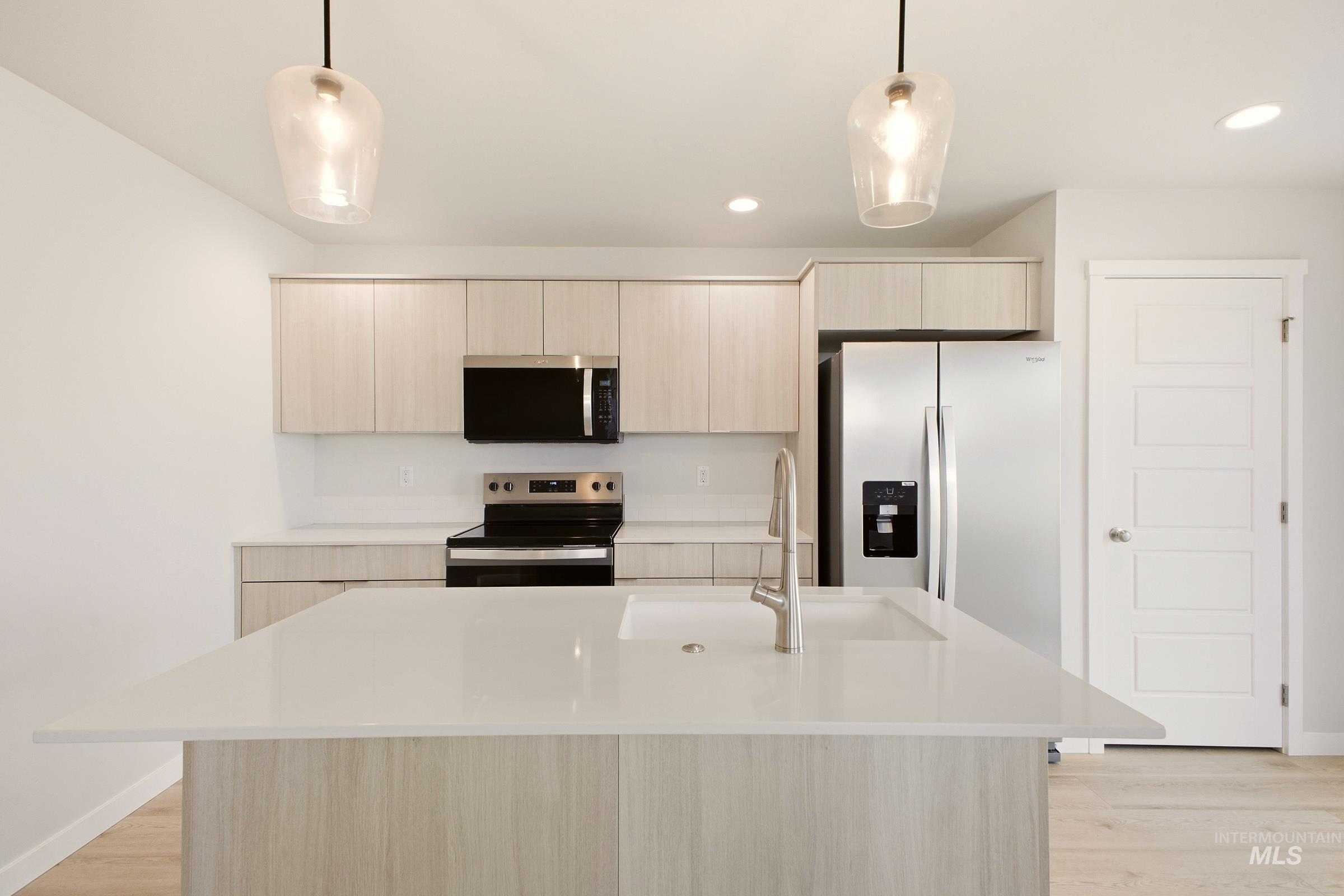 10864 Rutland St Property Photo 6