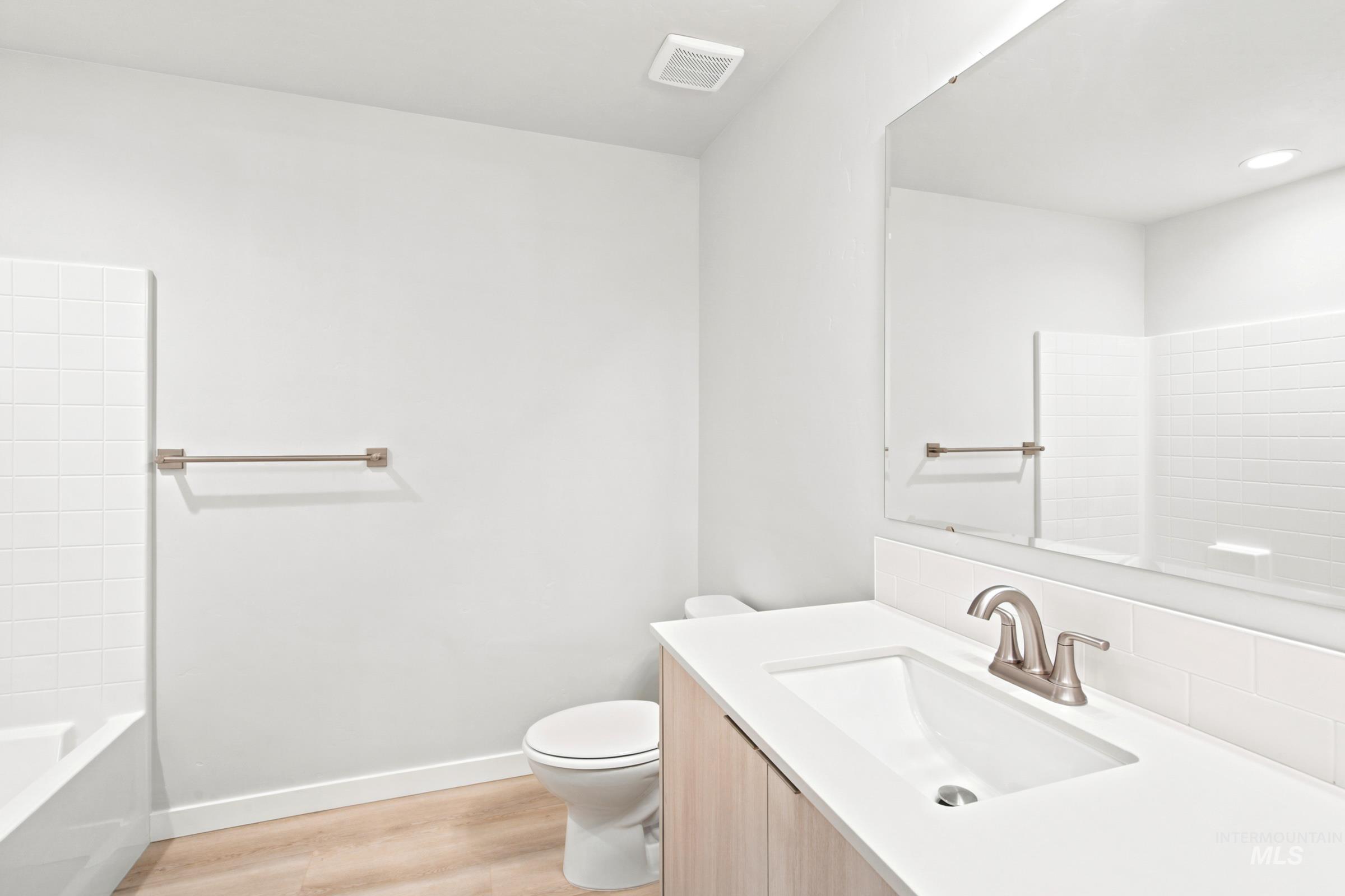 10864 Rutland St Property Photo 16