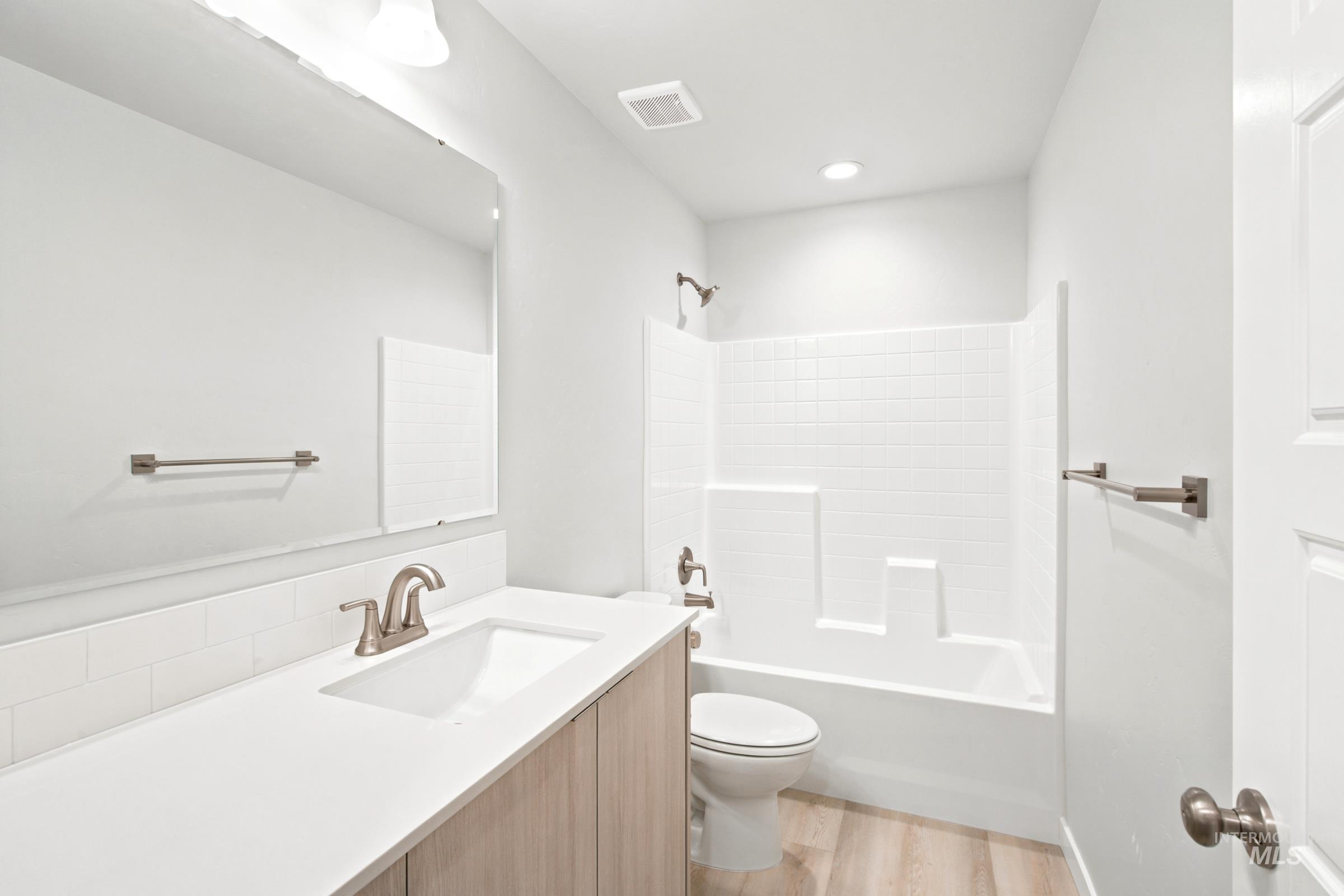 10868 Rutland St Property Photo 17