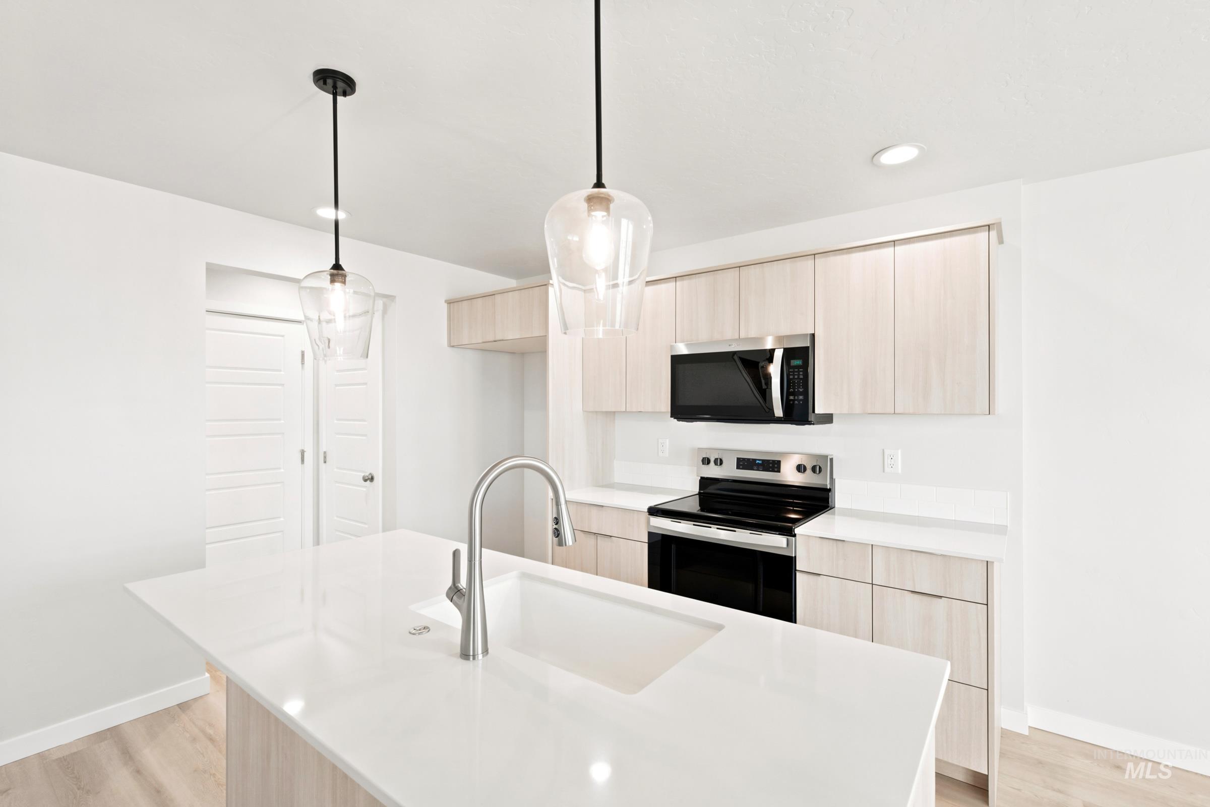 10876 Rutland St Property Photo 4