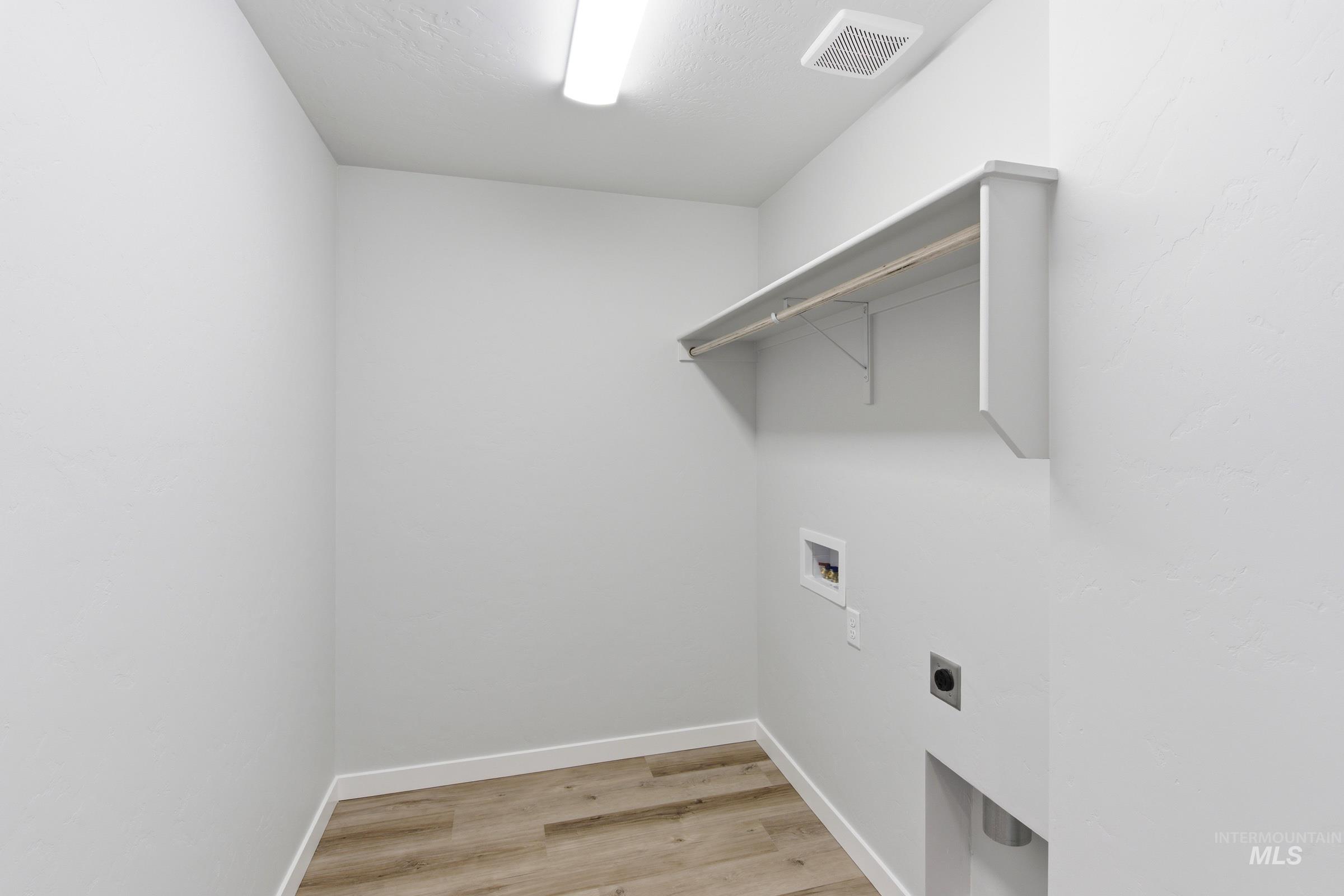 6923 S Spindlebush Ave Property Photo 13
