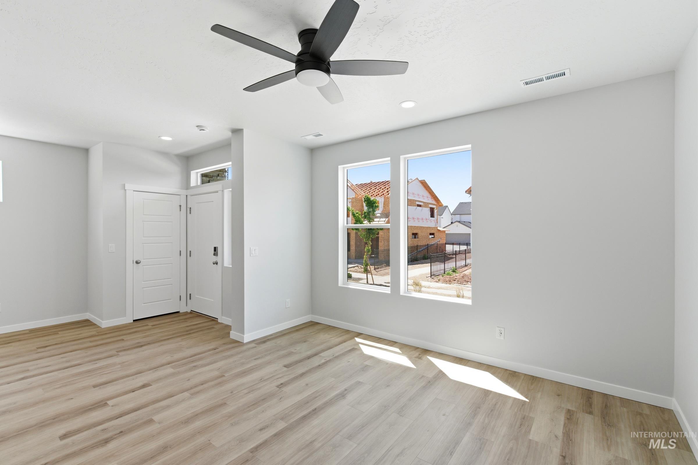 6955 S Spindlebush Ave Property Photo 10