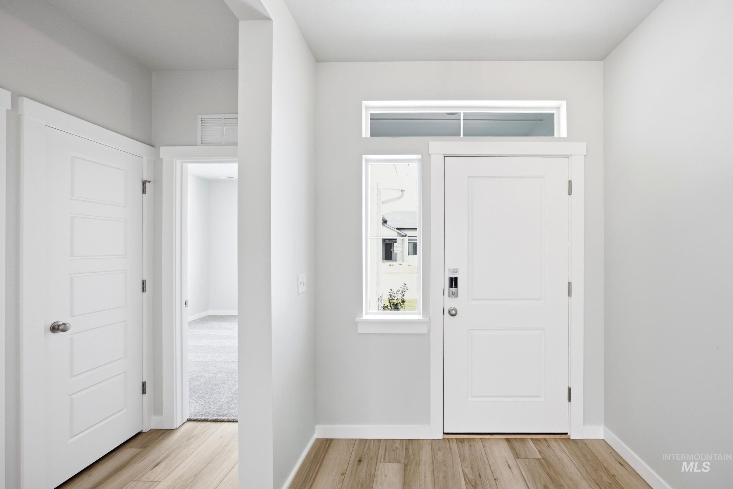 4305 E Woodmurra St Property Photo 2