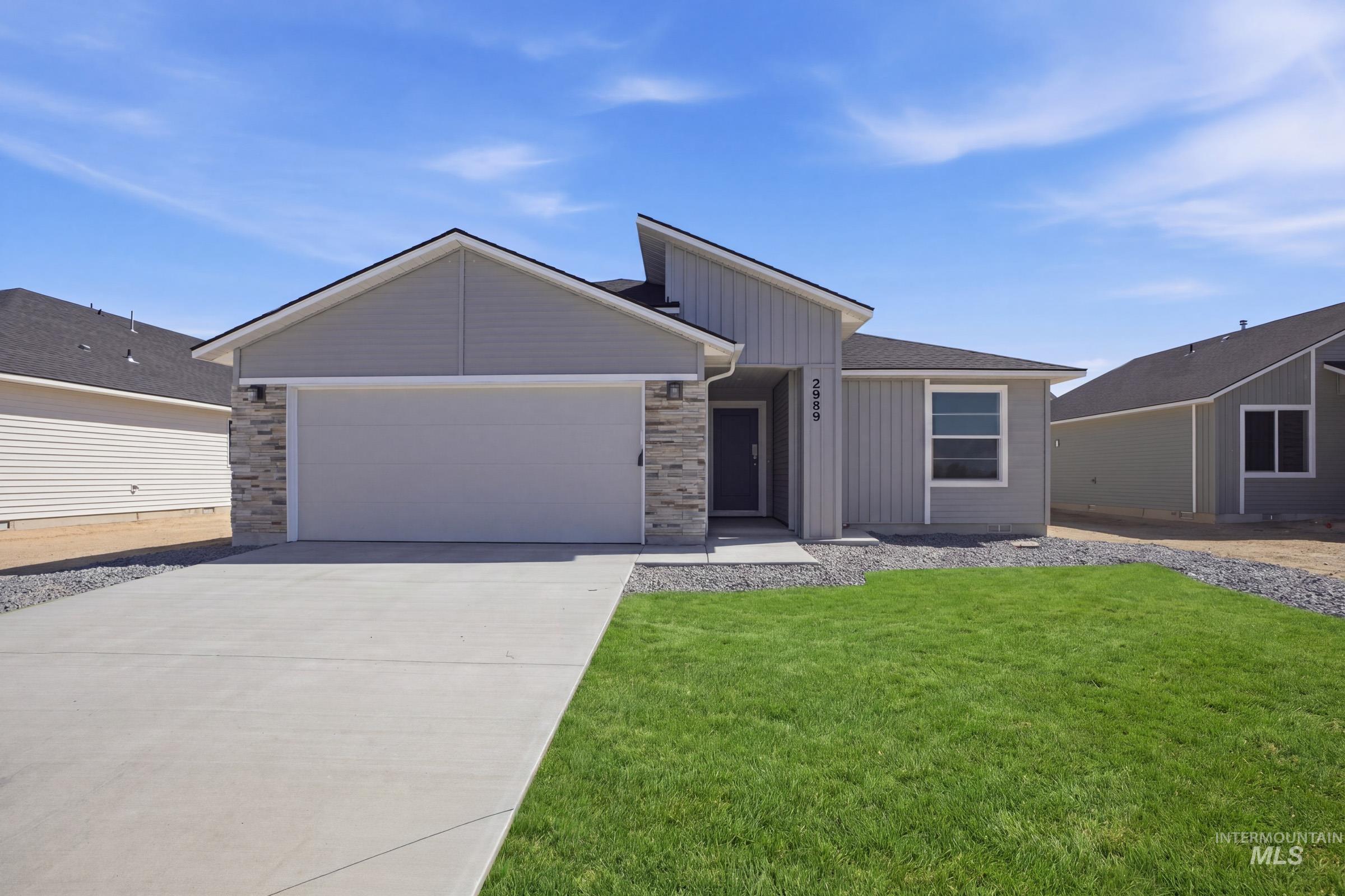 2368 W Red Jasper Dr Property Photo 1