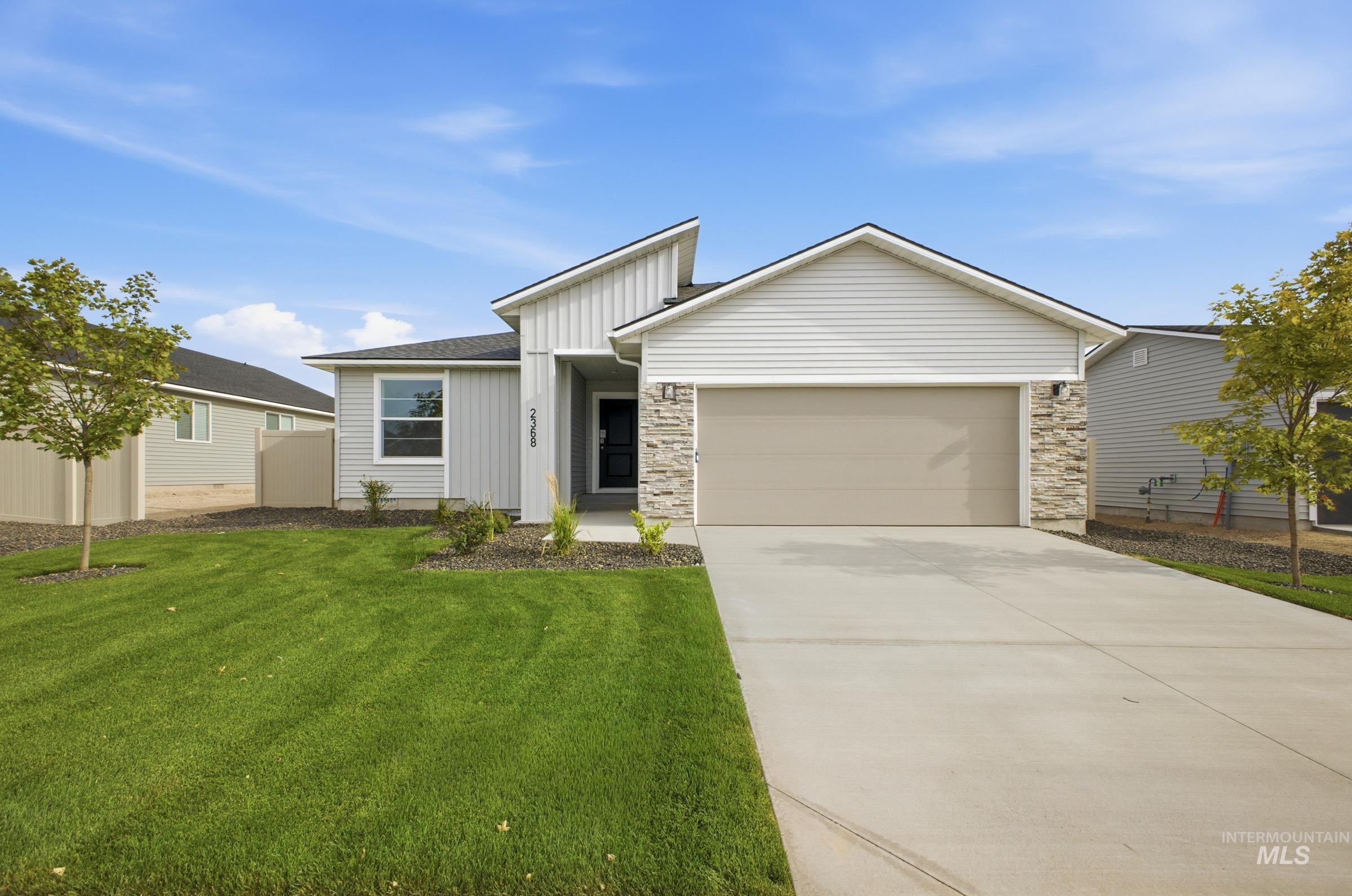 2368 W Red Jasper Dr Property Photo 1