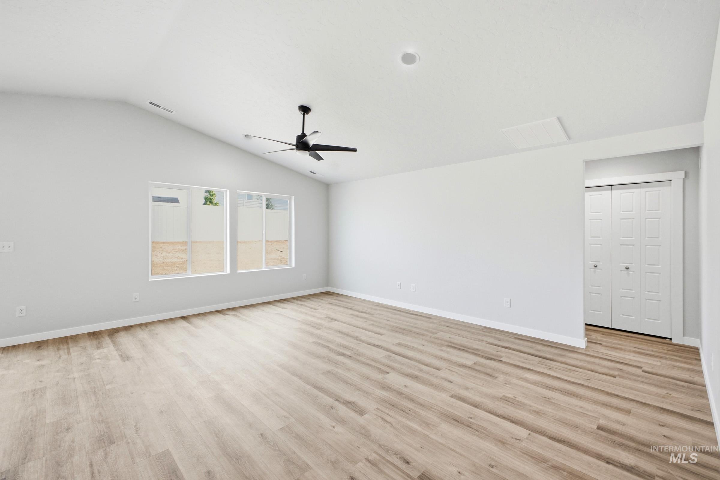 2368 W Red Jasper Dr Property Photo 7
