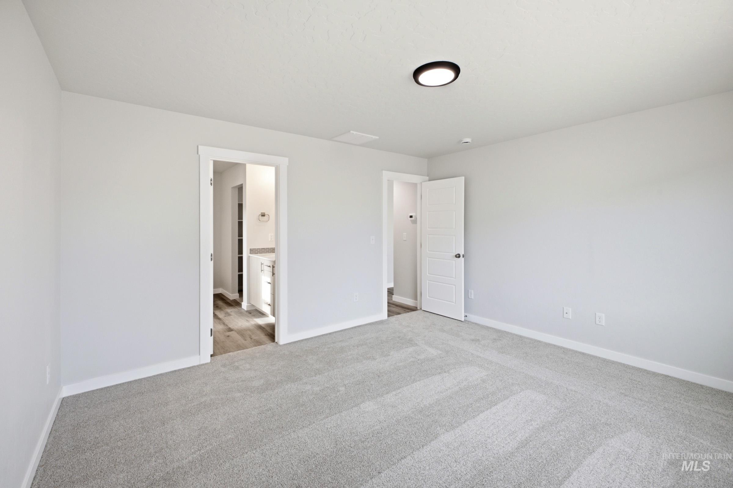 2368 W Red Jasper Dr Property Photo 18