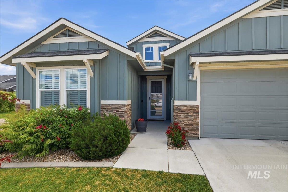 4157 S Lava Springs Loop Property Photo 3