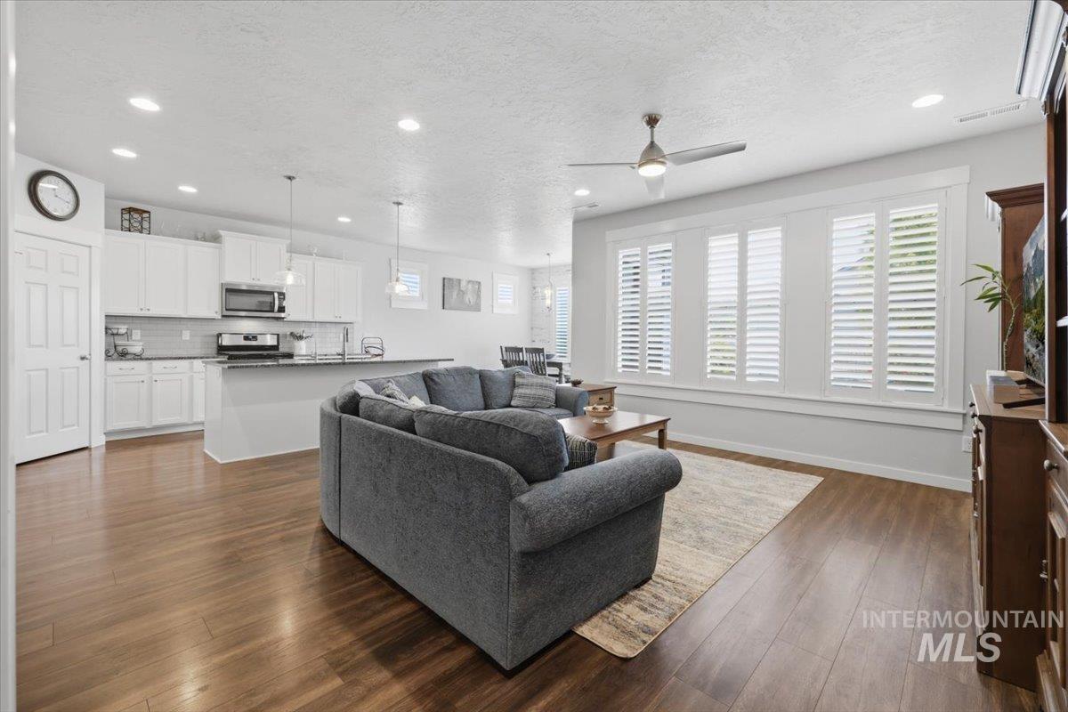 4157 S Lava Springs Loop Property Photo 8