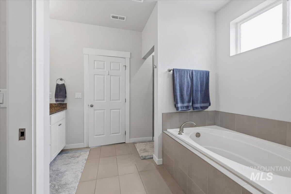 4157 S Lava Springs Loop Property Photo 26