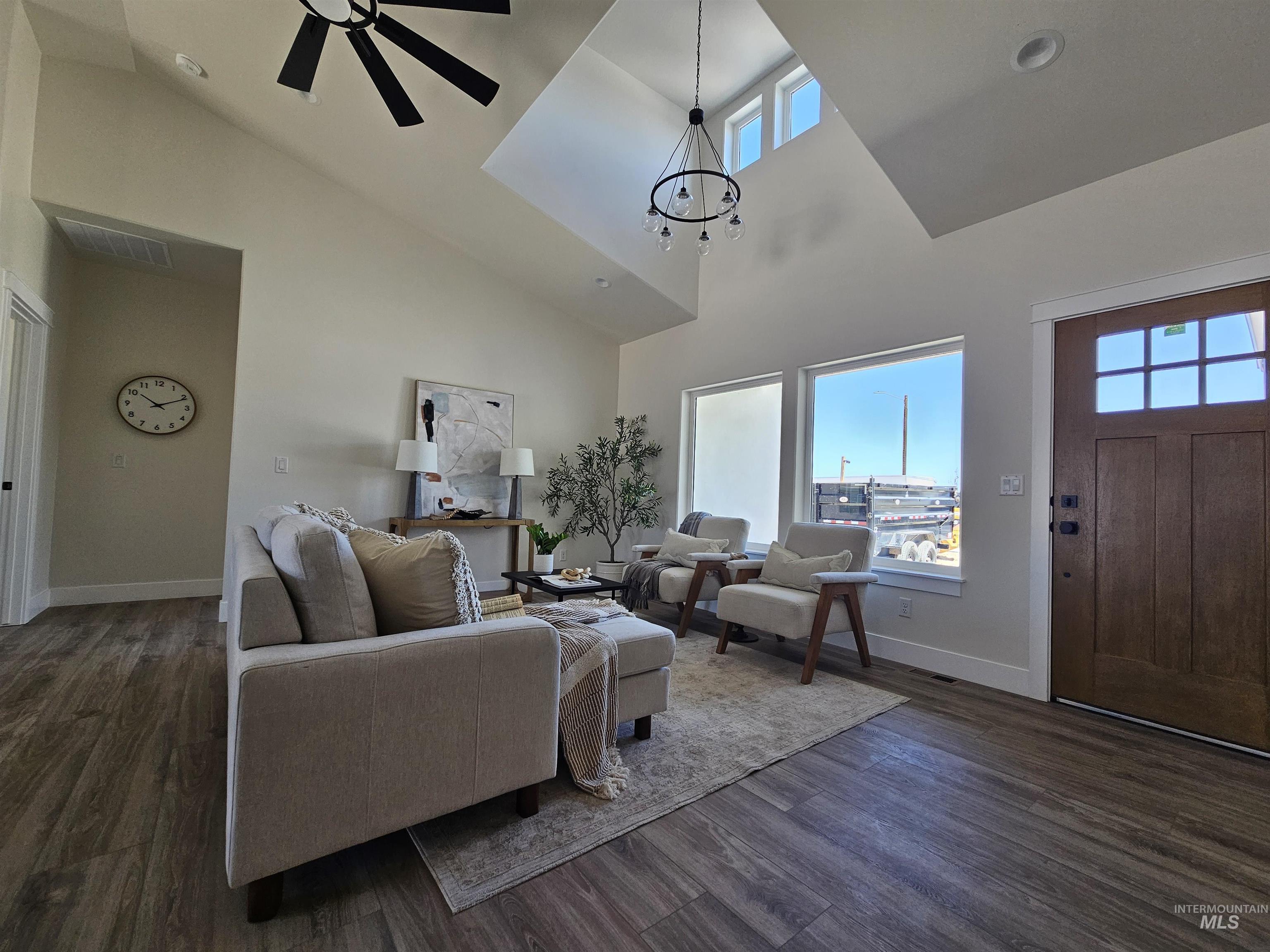 2015 Trae St Property Photo 3