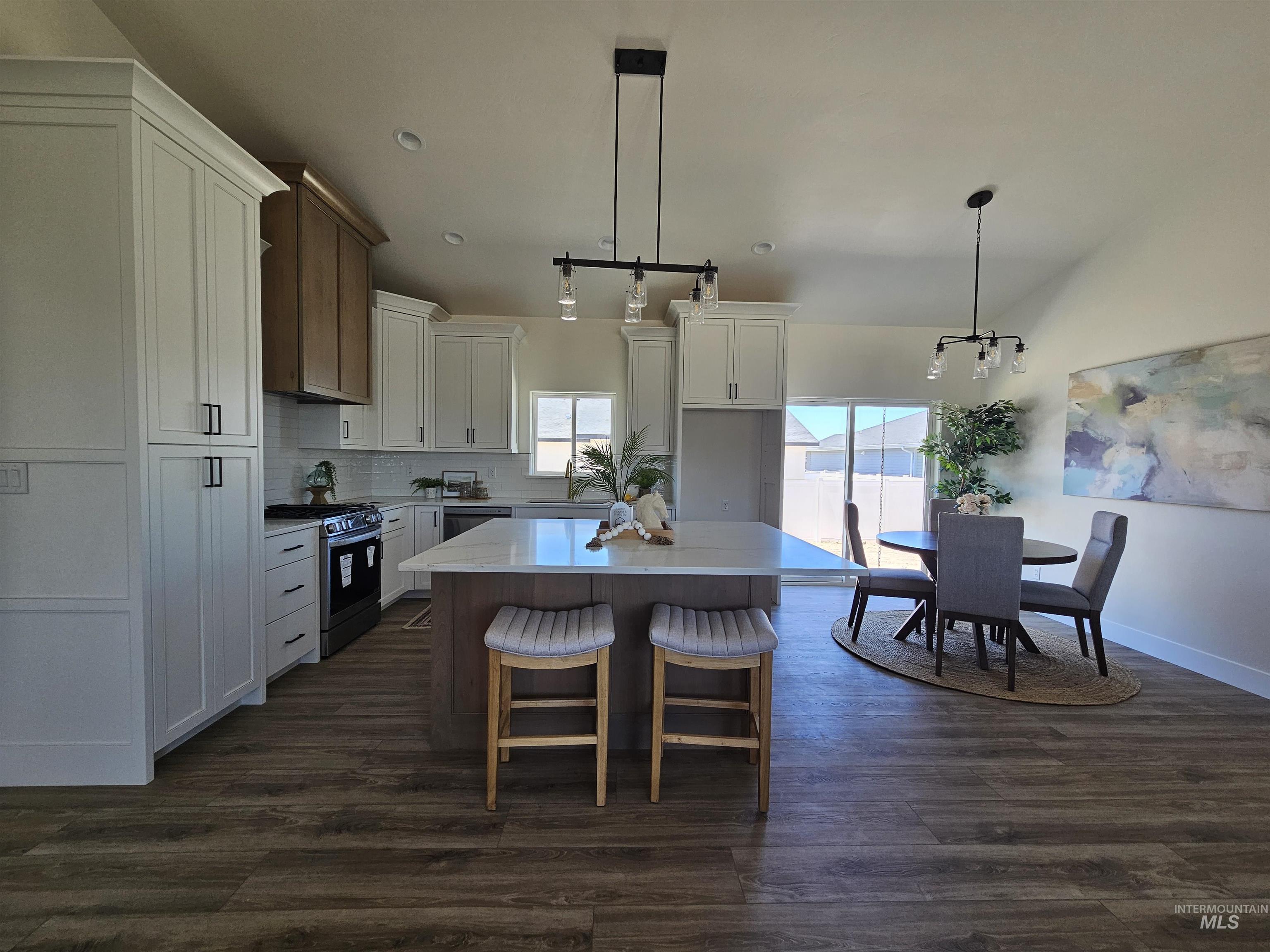 2015 Trae St Property Photo 4