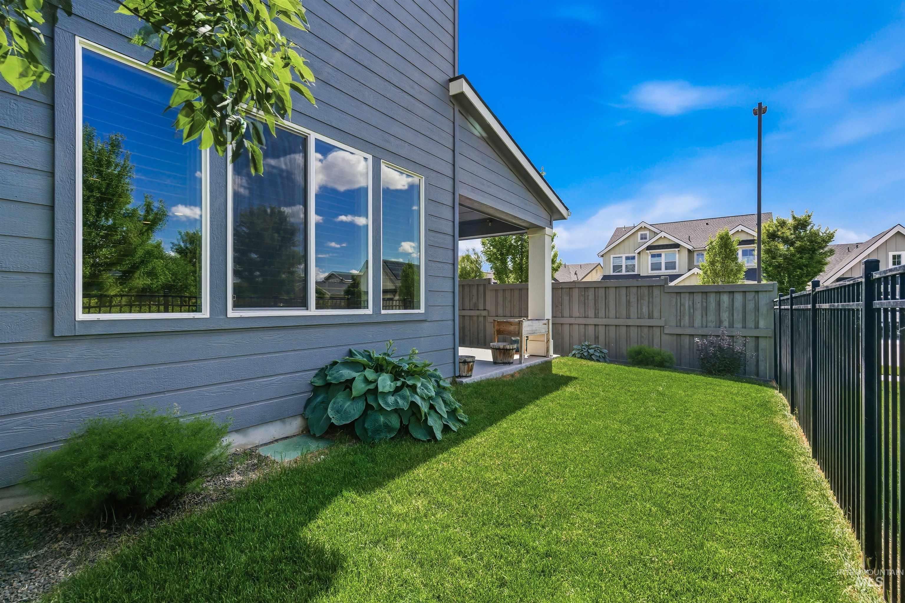 3286 E Collingwood Dr Property Photo 48