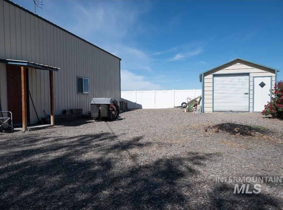 3080 Hiland Ave. Property Photo 8