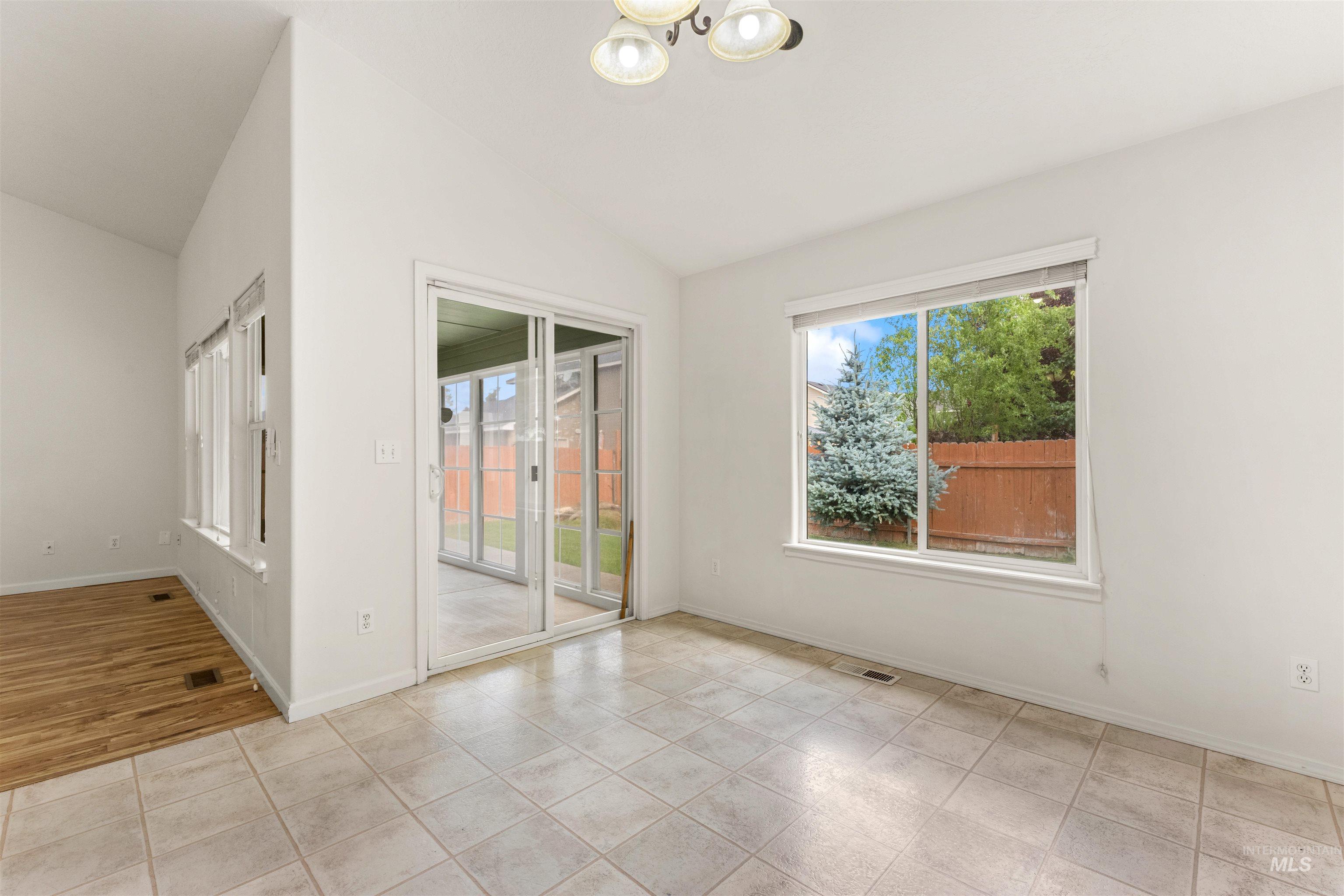 9518 W Kate Dr Property Photo 16