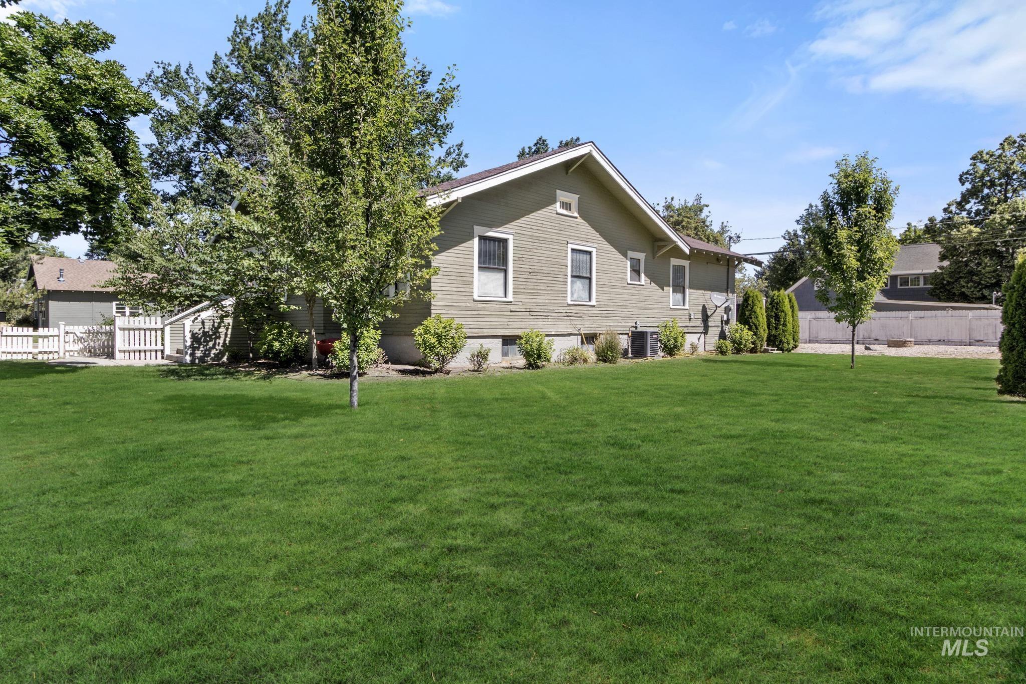 1901 Cleveland Blvd. Property Photo 3